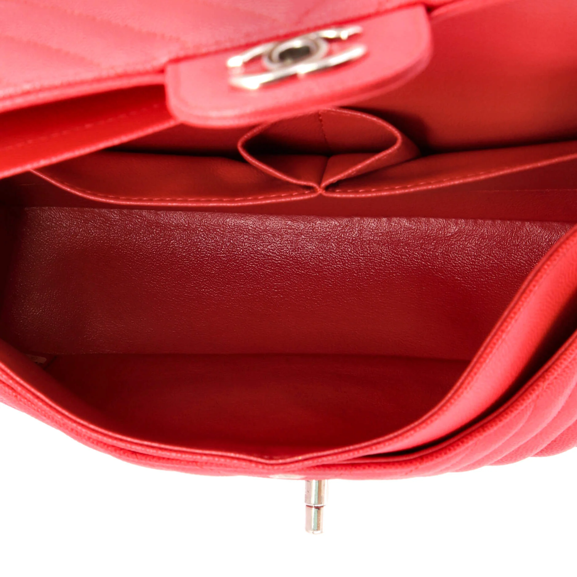 Classic Double Flap Bag Chevron Caviar Medium - Image 5