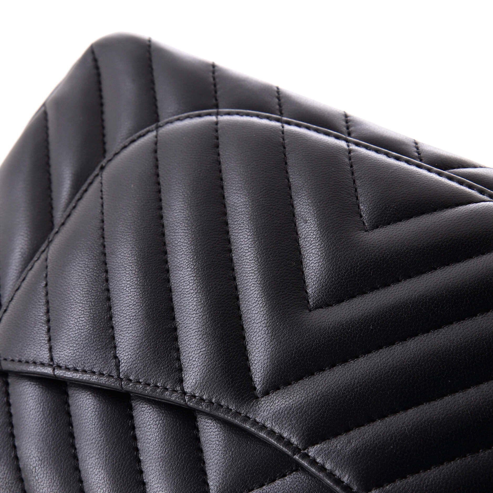 Classic Double Flap Bag Chevron Lambskin Medium - Image 8
