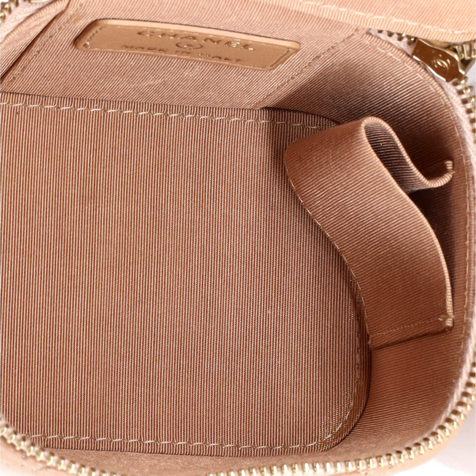 Classic Top Handle Vanity Case with Chain Quilted Lambskin Mini - Image 5
