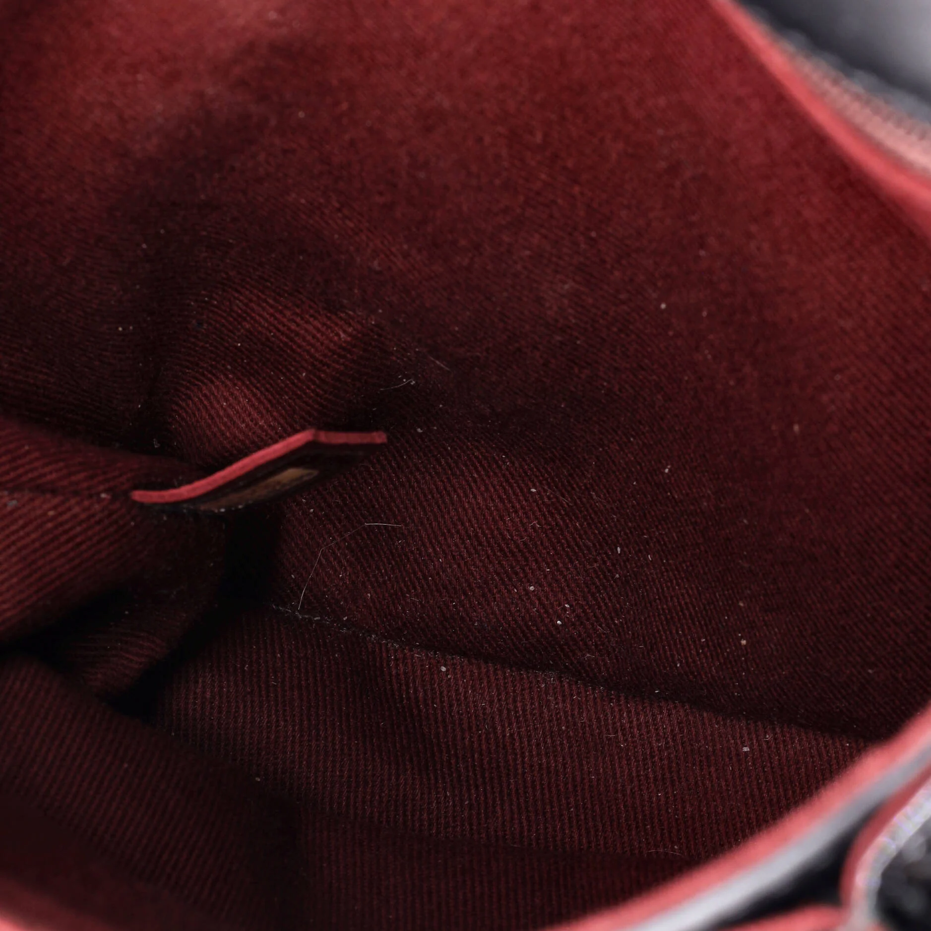 Dubai Messenger Bag Quilted Patent Medium - Image 5