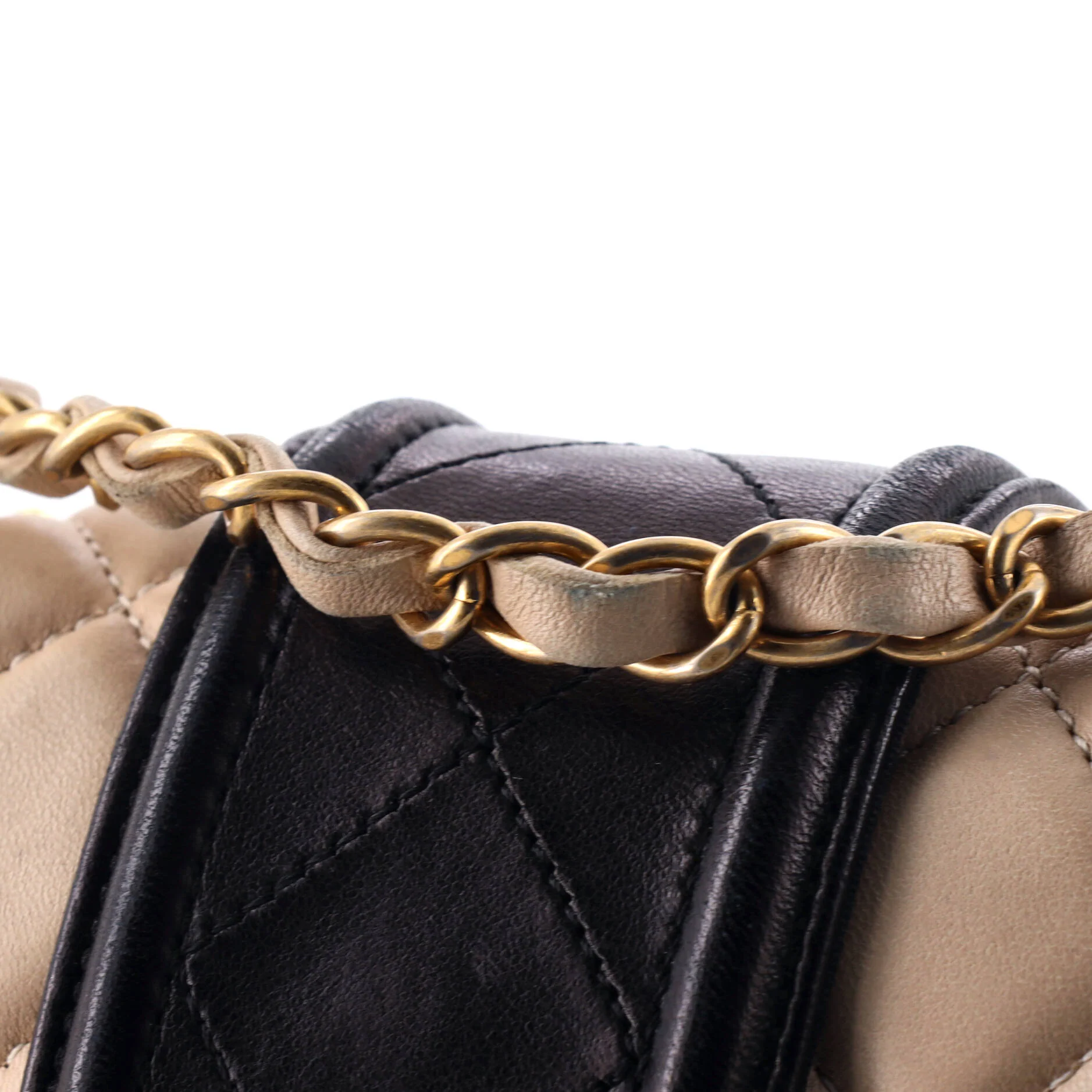 Elegant CC Flap Bag Quilted Lambskin Medium - Image 6