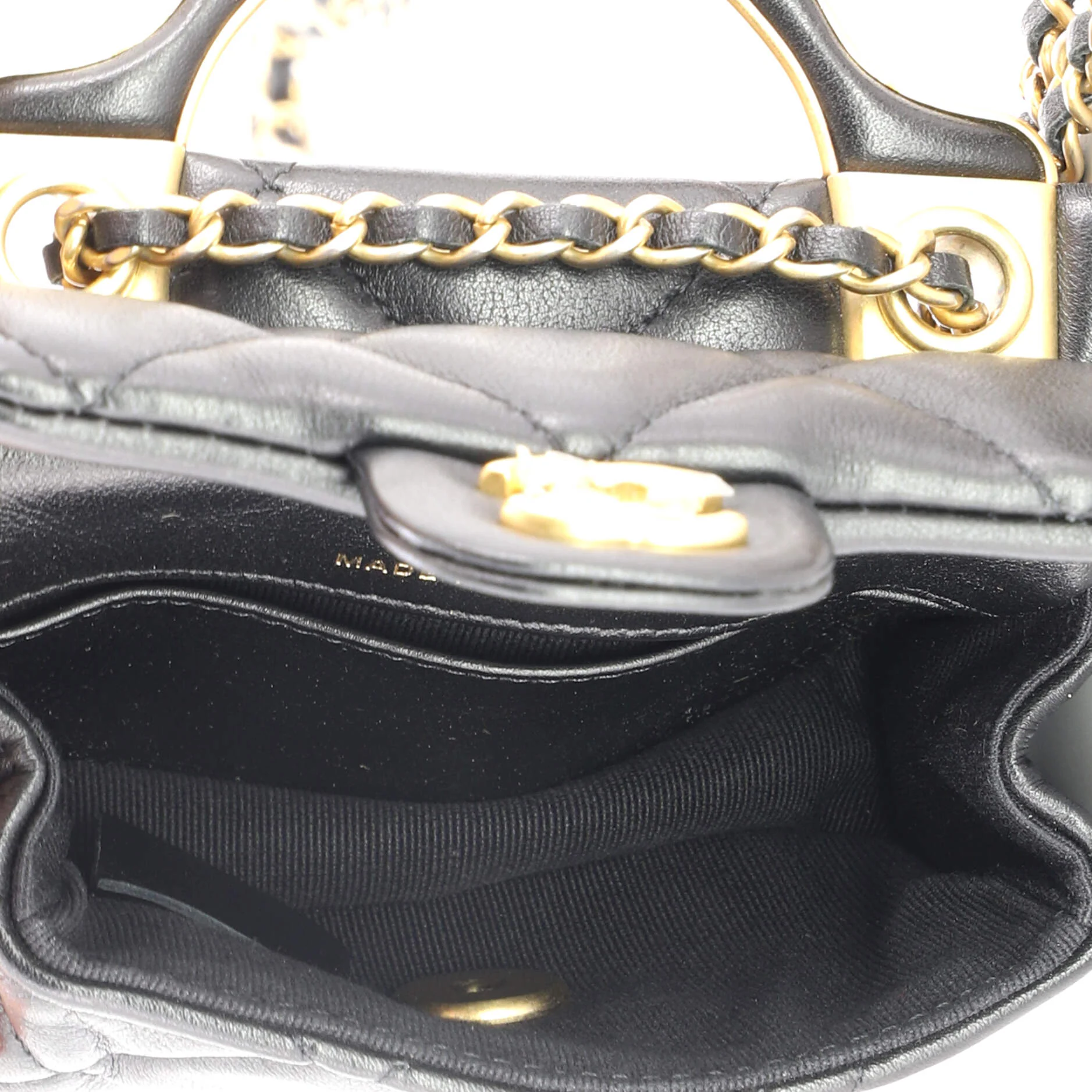 Lady Handle Flap Card Holder on Chain Quilted Calfskin - Image 5