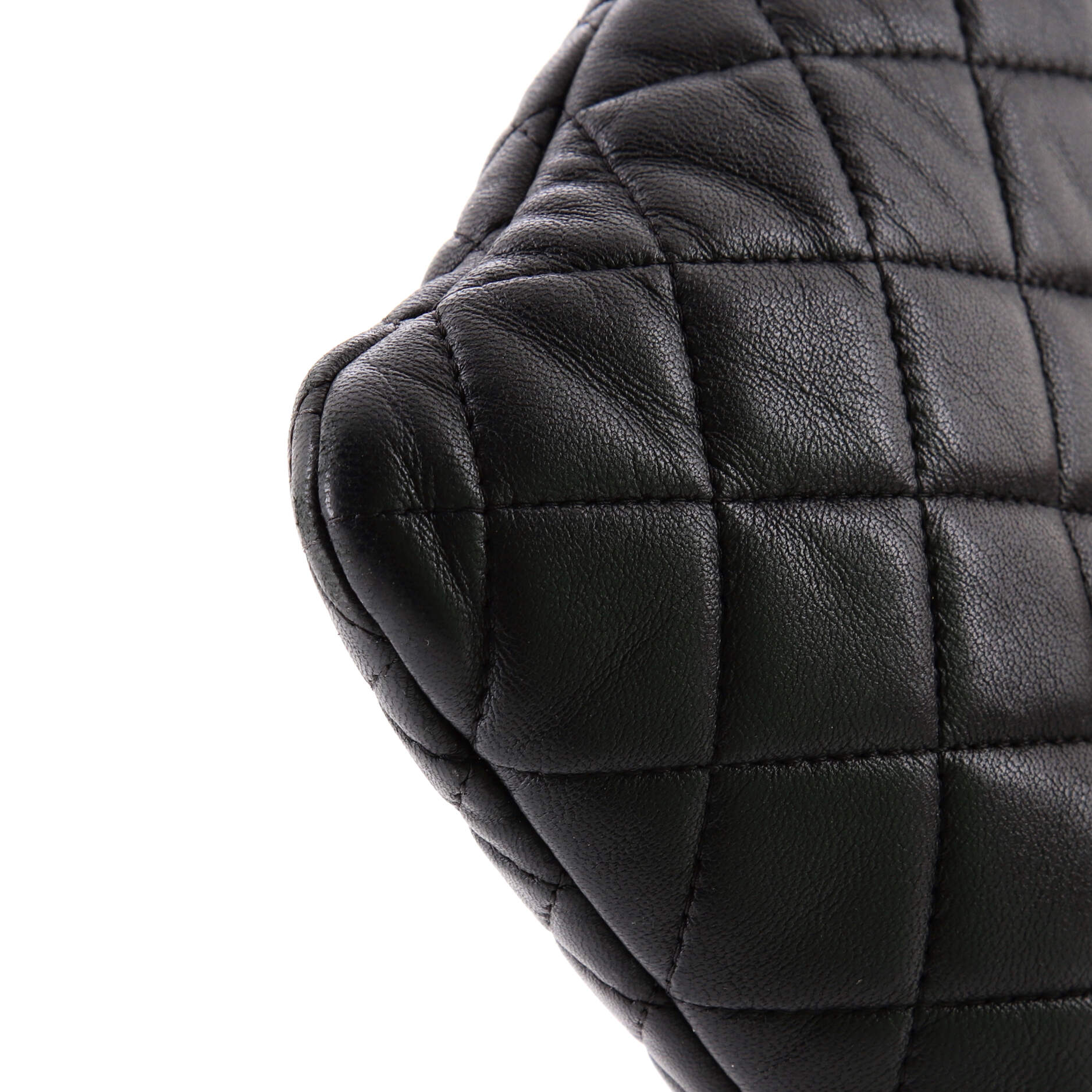 O Case Clutch Quilted Lambskin Medium - Image 6