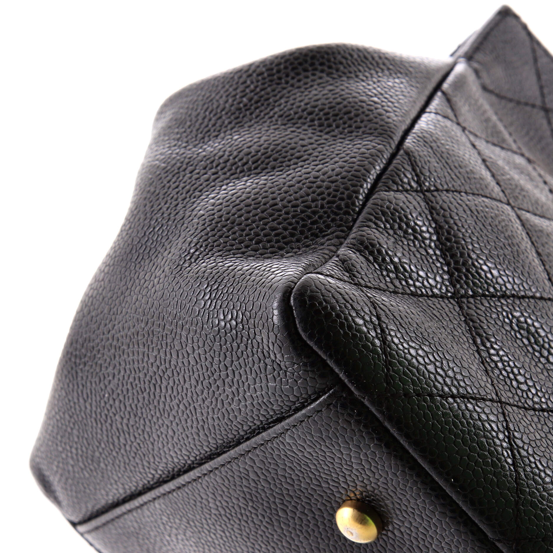 Petite Timeless Tote Quilted Caviar - Image 6