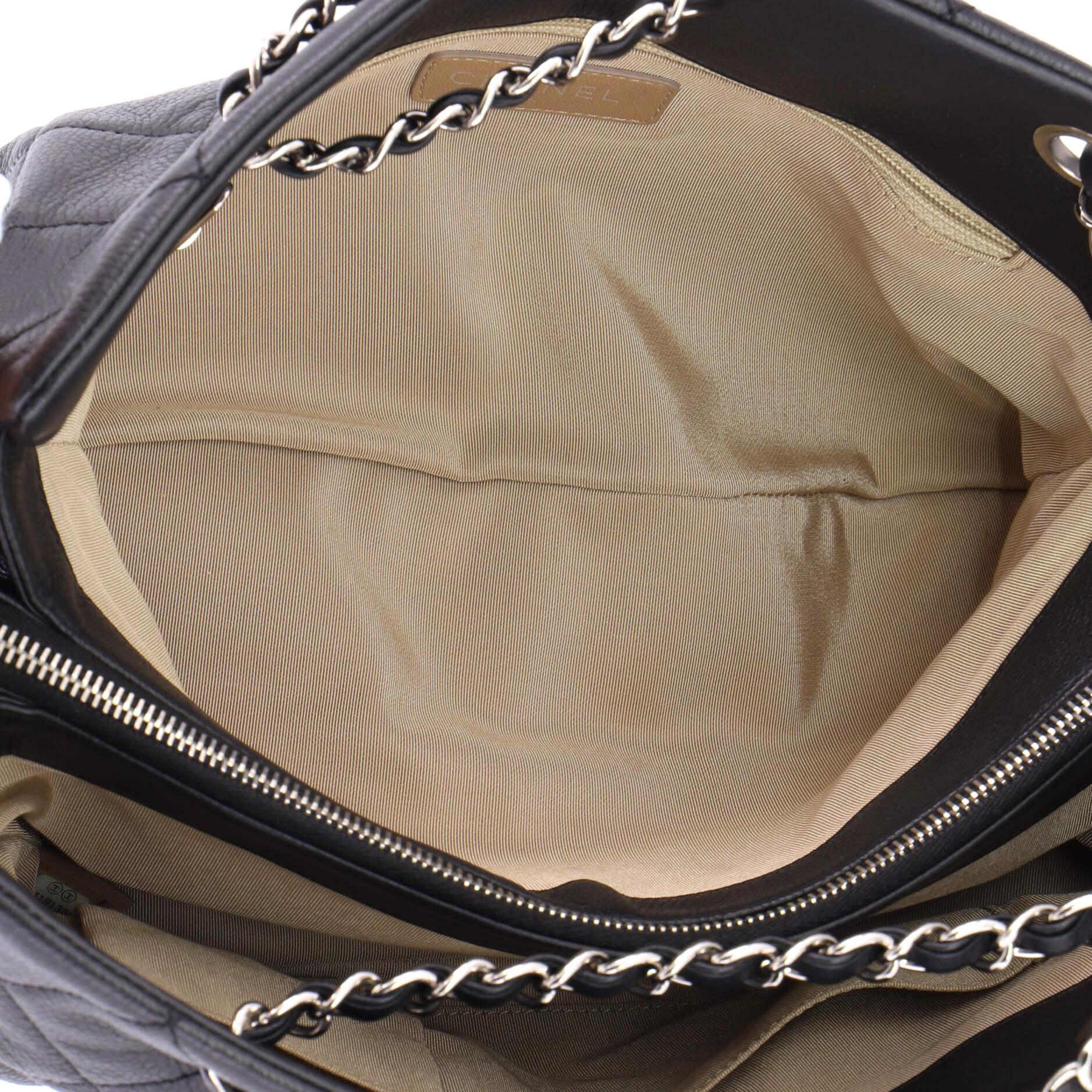 Timeless CC Shopping Tote Quilted Caviar Medium - Image 5