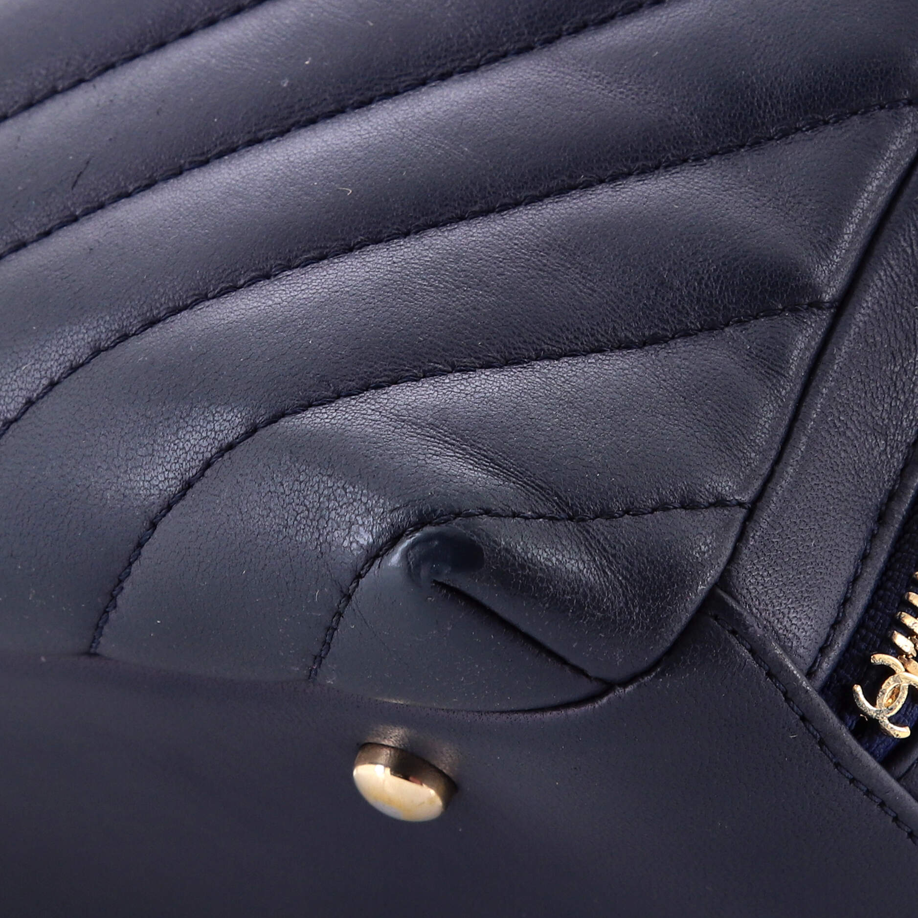 Trendy CC Bowling Bag Chevron Lambskin Medium - Image 6