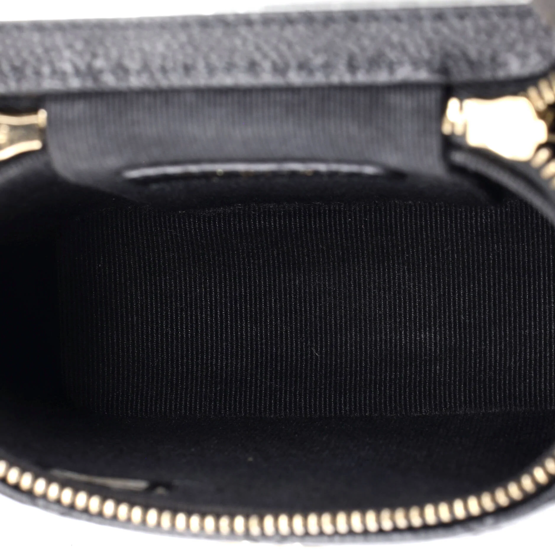Vertical Classic Vanity Case with Chain Quilted Caviar Mini - Image 5