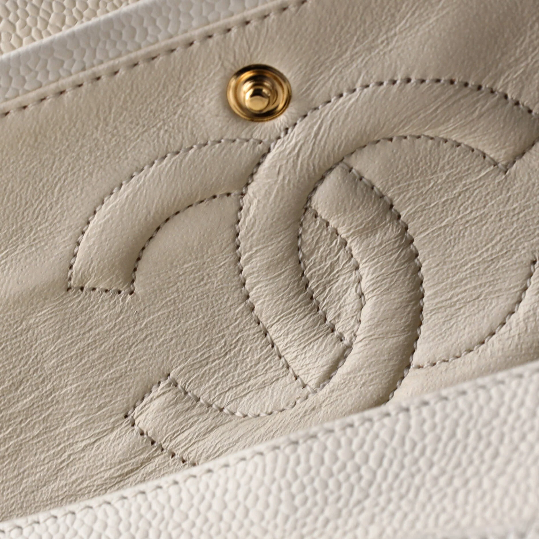 Vintage Classic Double Flap Bag Quilted Caviar Medium - Image 6