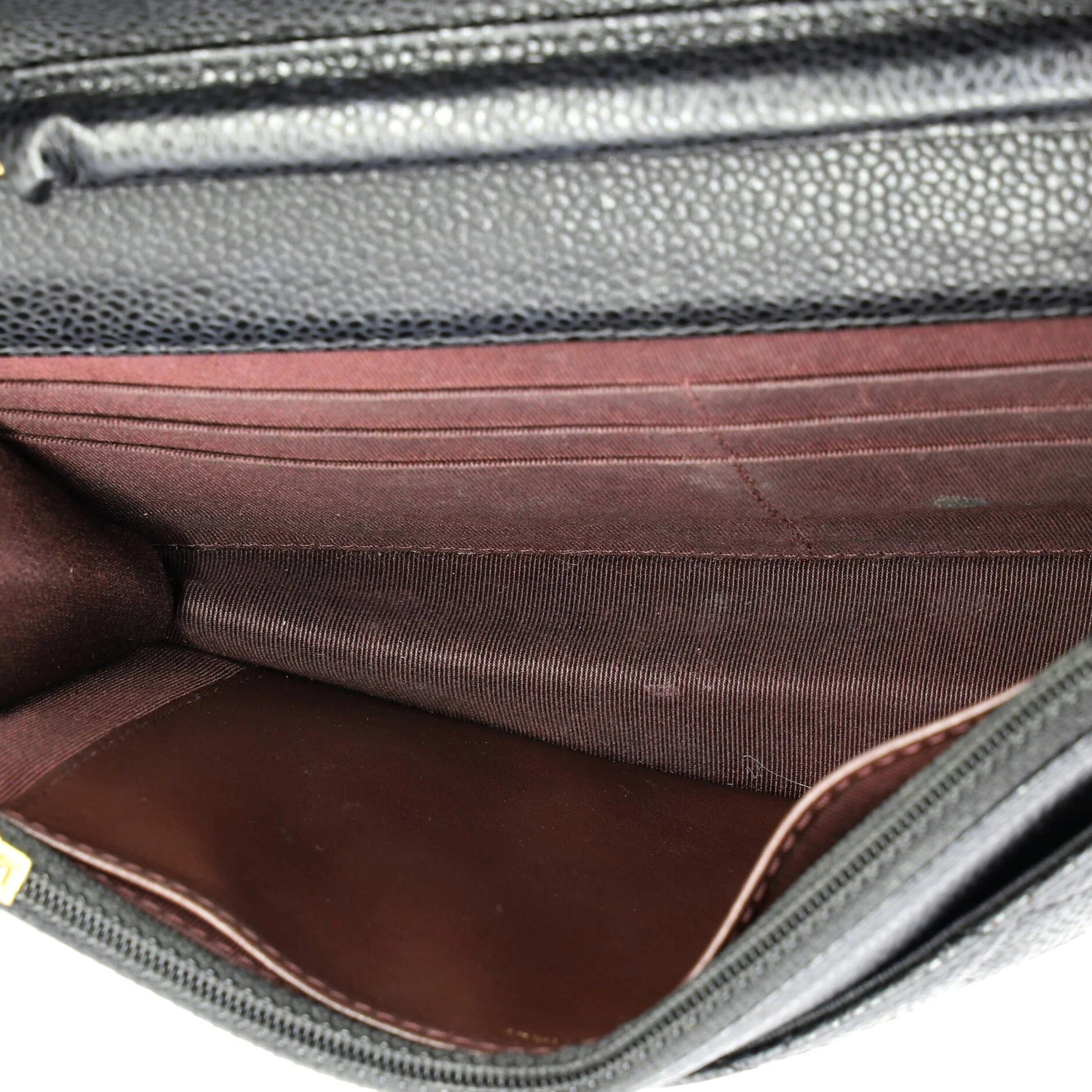 Wallet on Chain Quilted Caviar - Image 5