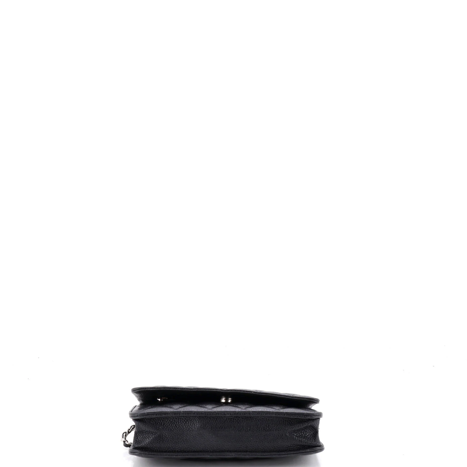 Wallet on Chain Quilted Caviar - Image 5