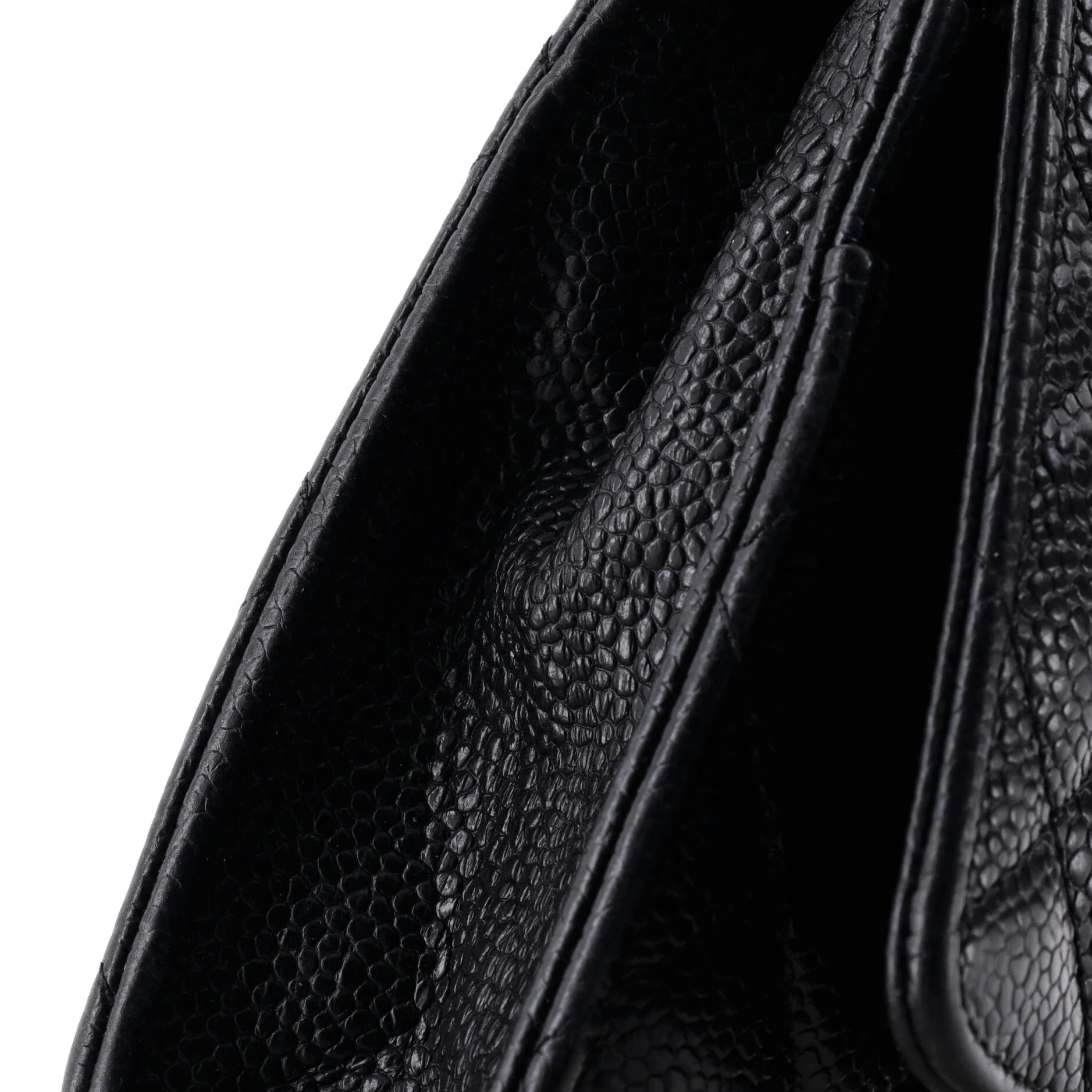 Wallet on Chain Quilted Caviar - Image 7