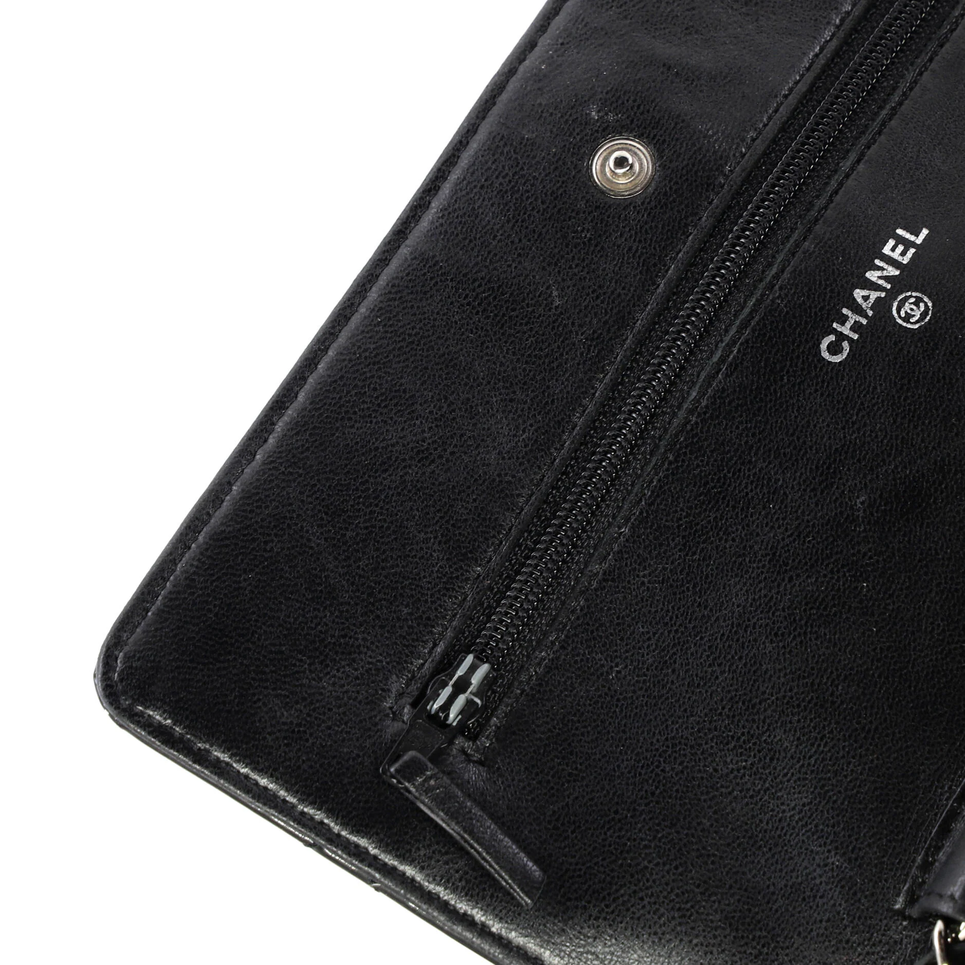Wallet on Chain Quilted Patent - Image 7
