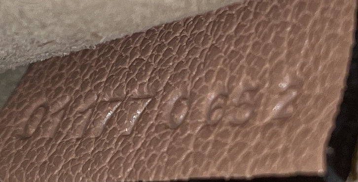 Faye Shoulder Bag Leather Medium - Image 7