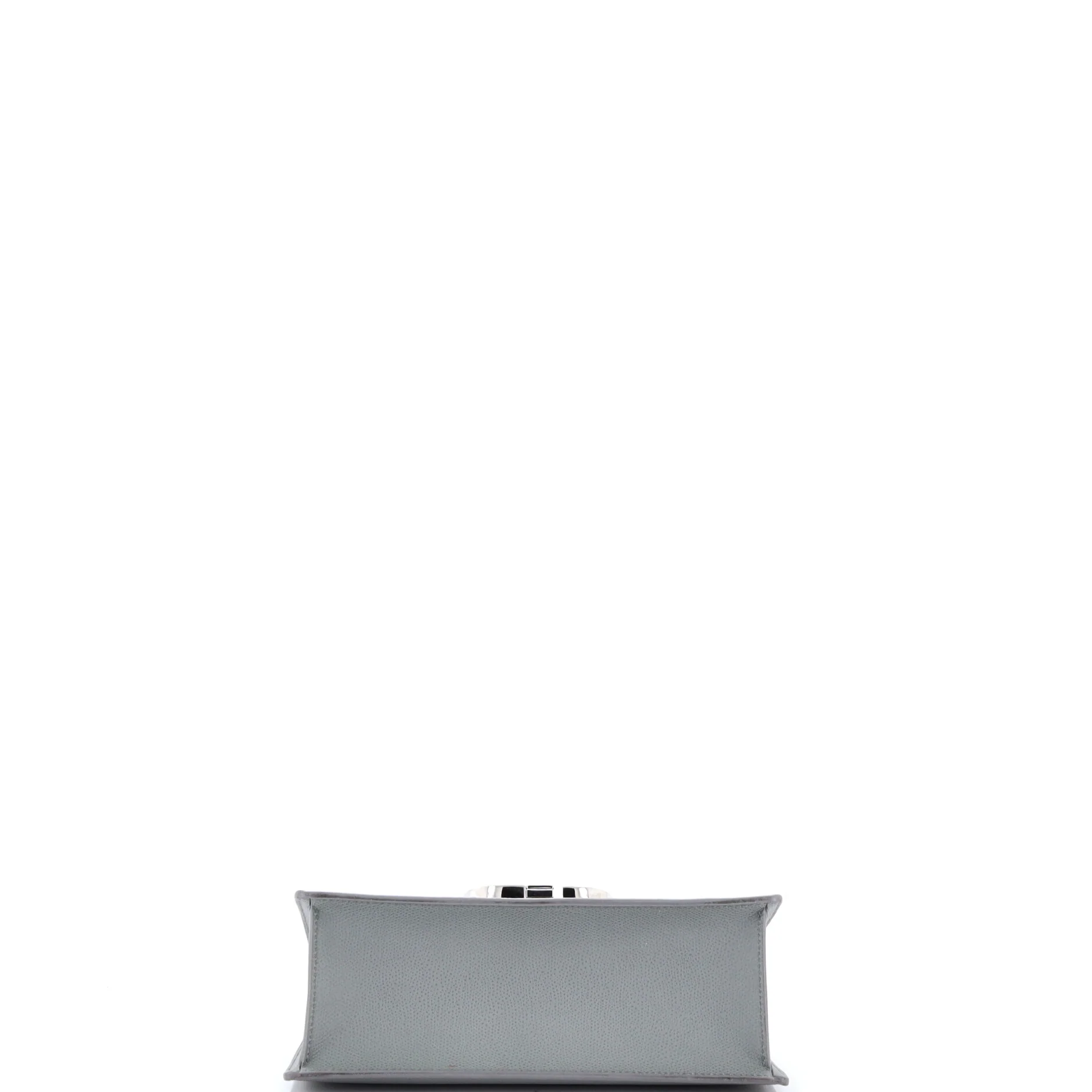 30 Montaigne Chain Flap Bag Leather - Image 4