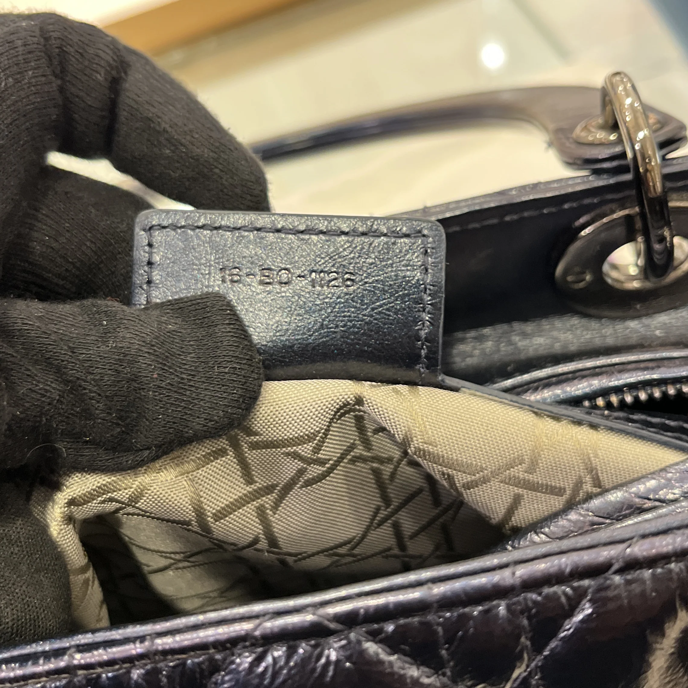 Lady Dior Bag Macrocannage Crinkled Calfskin Medium - Image 6