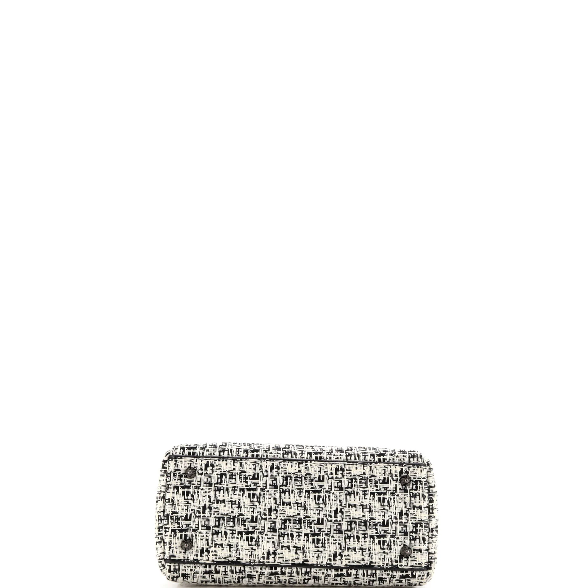 Lady Dior Bag Tweed Medium - Image 4