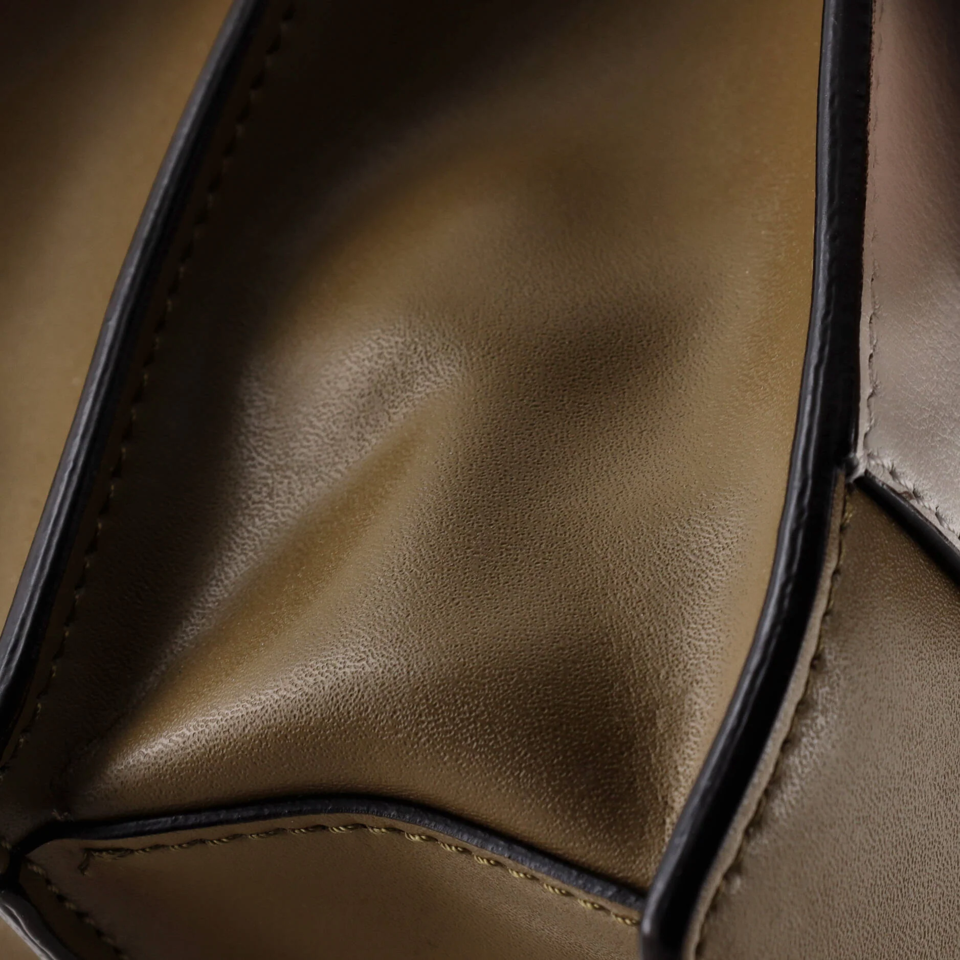 Eyelet Kan I Bag Leather Medium - Image 6