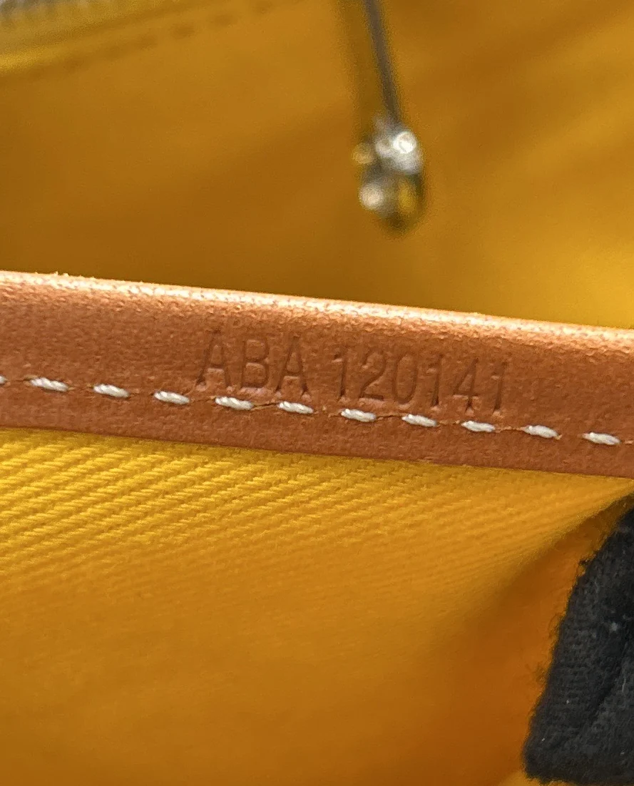 Belvedere Messenger Bag Coated Canvas GM - Image 6