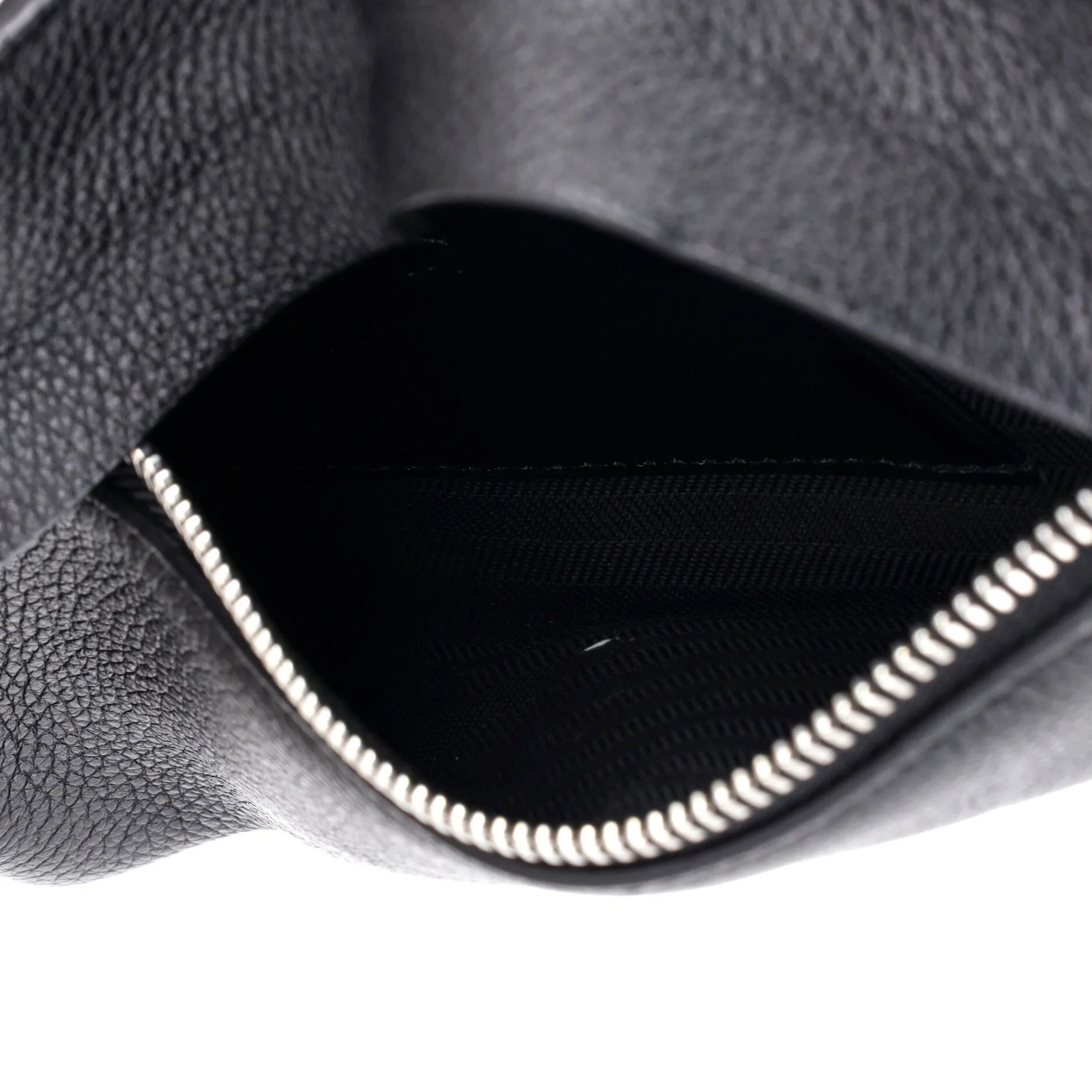 Vertical T Pocket Body Bag Leather - Image 5