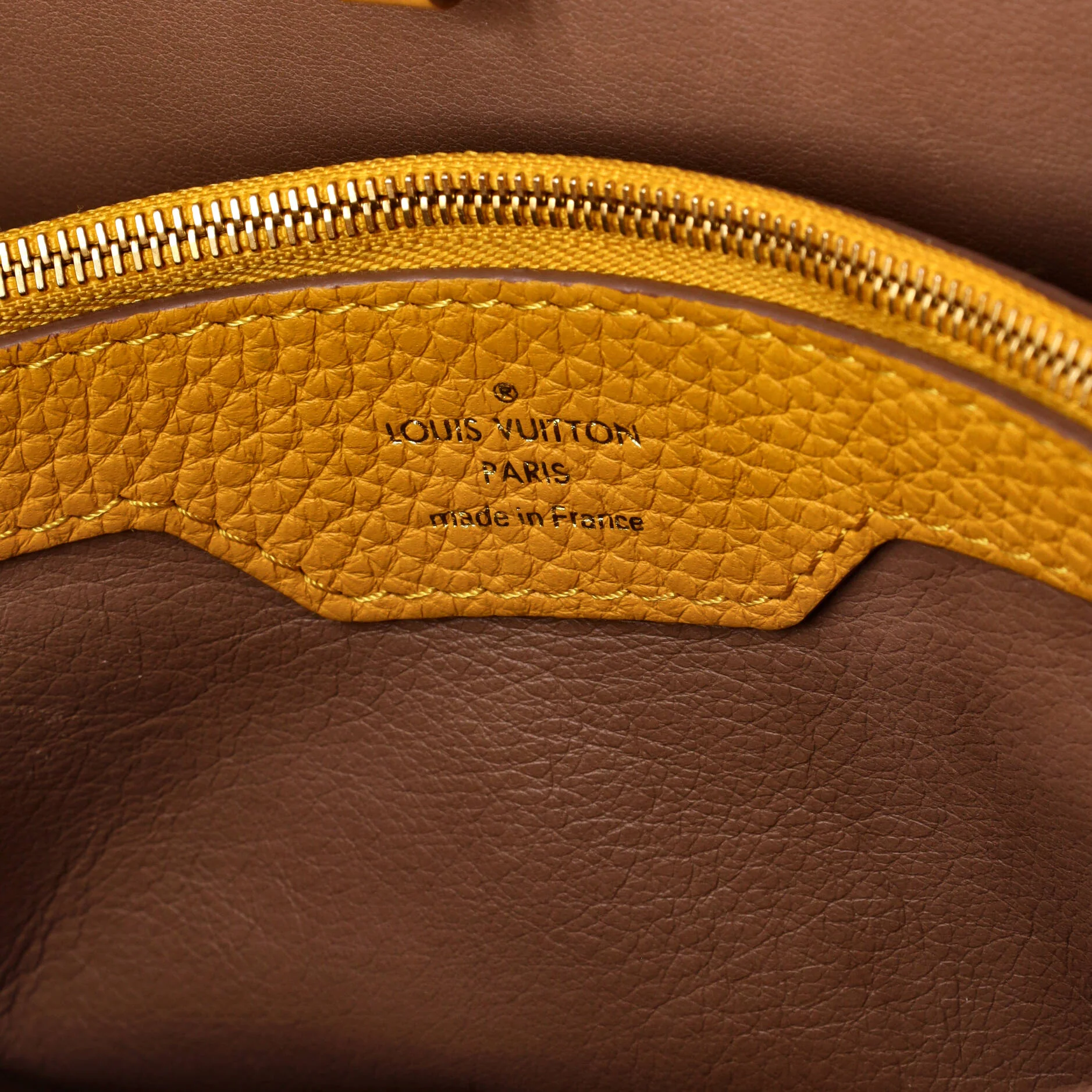 Capucines Bag Leather MM - Image 7