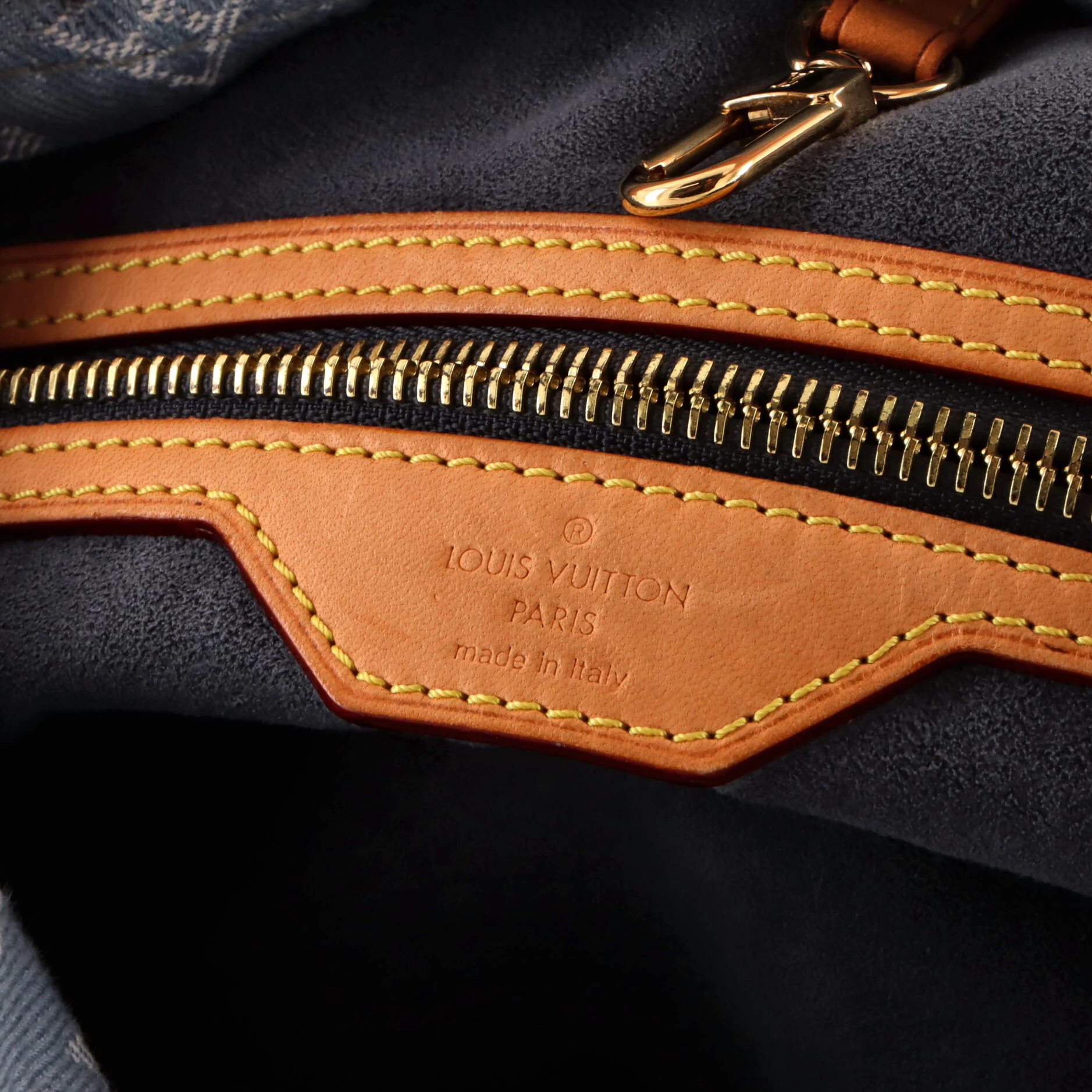 Daily Handbag Denim GM - Image 8