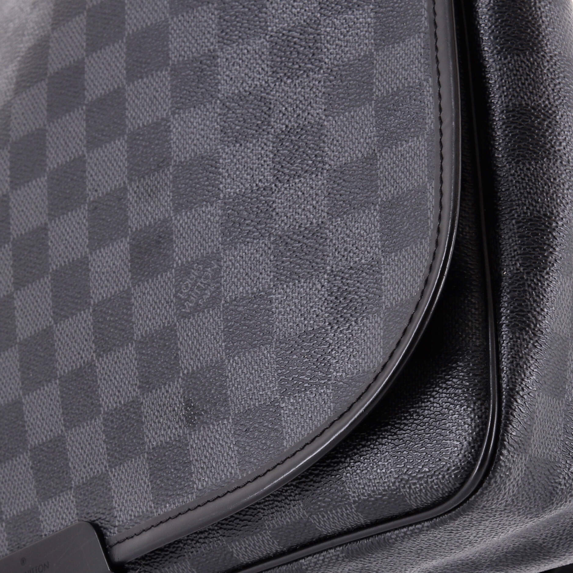 Daniel Messenger Bag Damier Graphite MM - Image 6