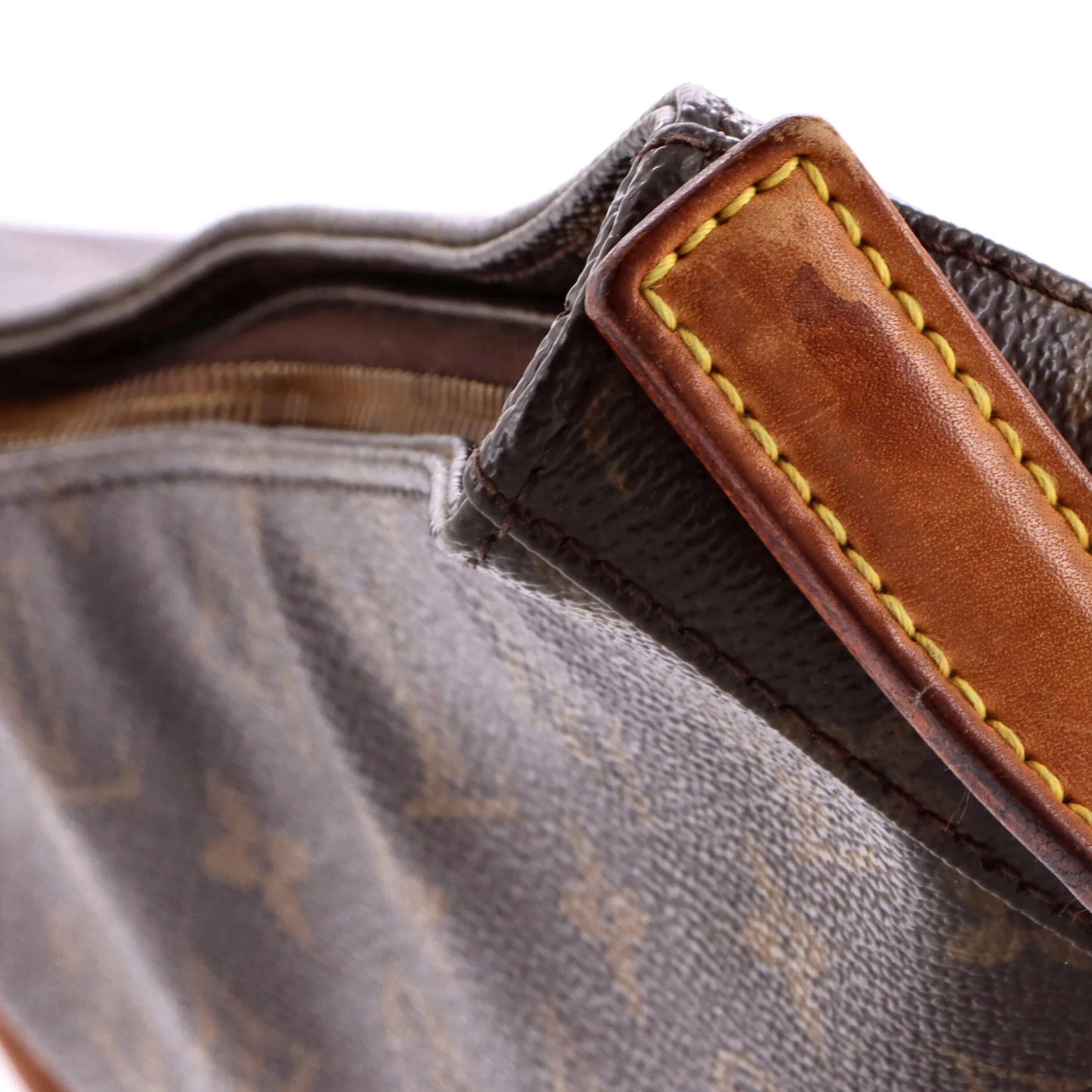 Looping Handbag Damier GM - Image 8