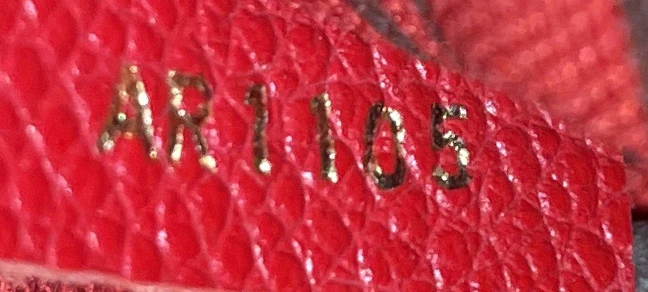 Marais Handbag Monogram Empreinte Leather MM - Image 8