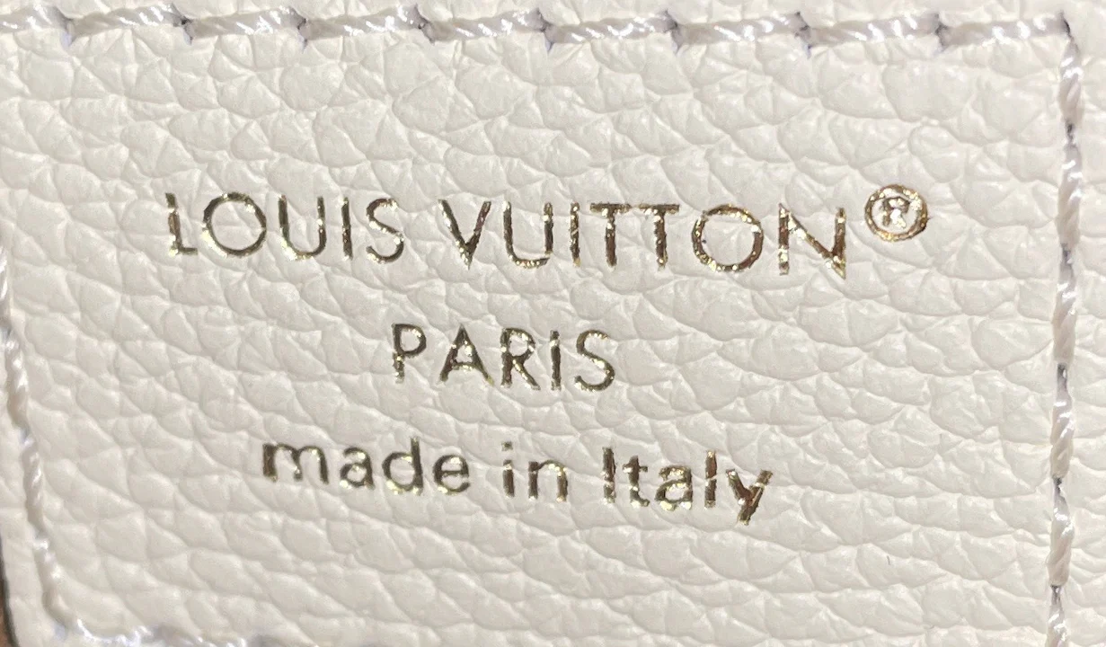 Multipass Bag Leather - Image 7