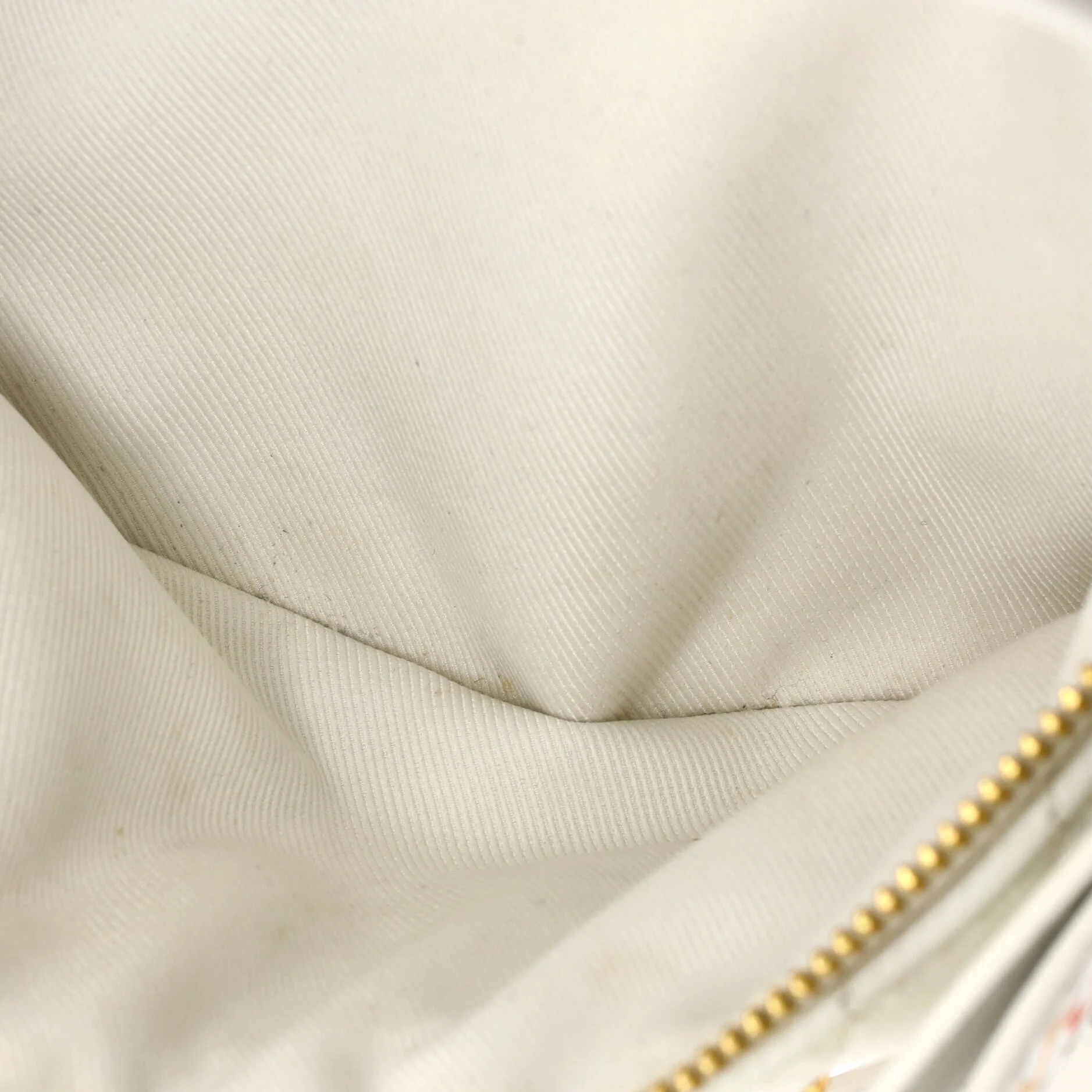 New Wave Bumbag Quilted Leather - Image 5