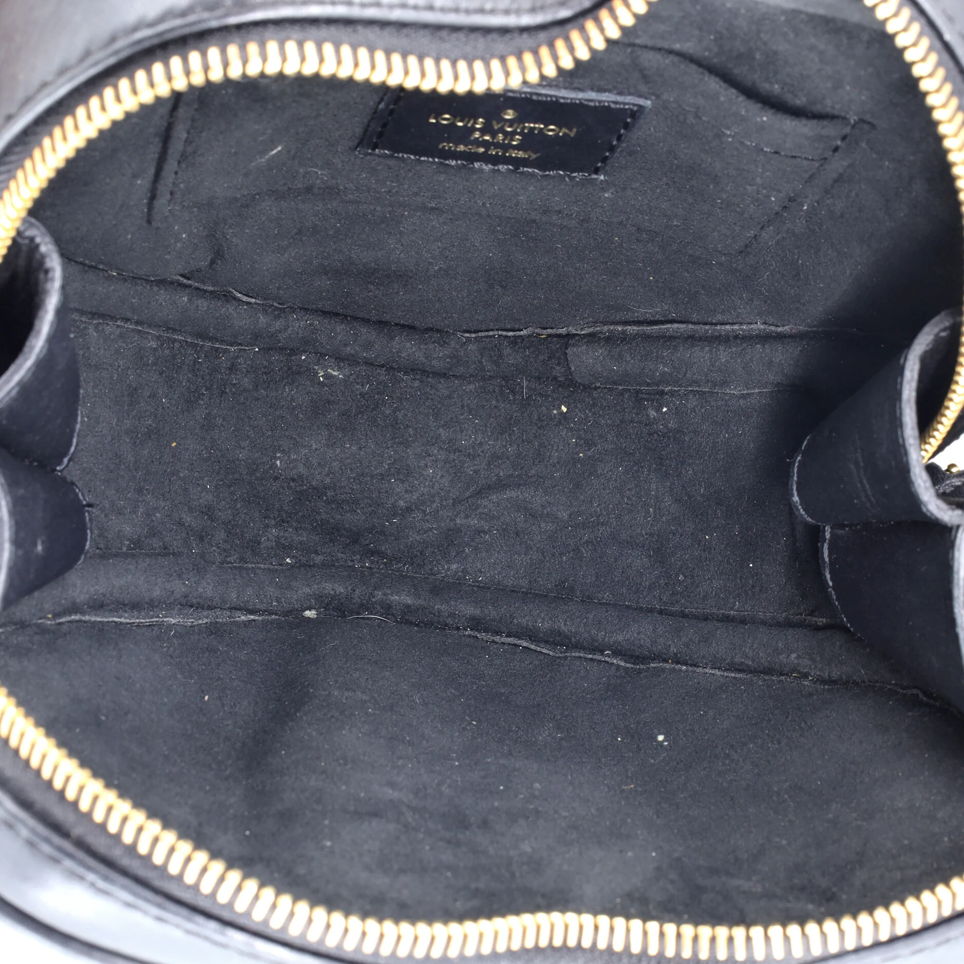 New Wave Heart Crossbody Bag Quilted Leather - Image 5