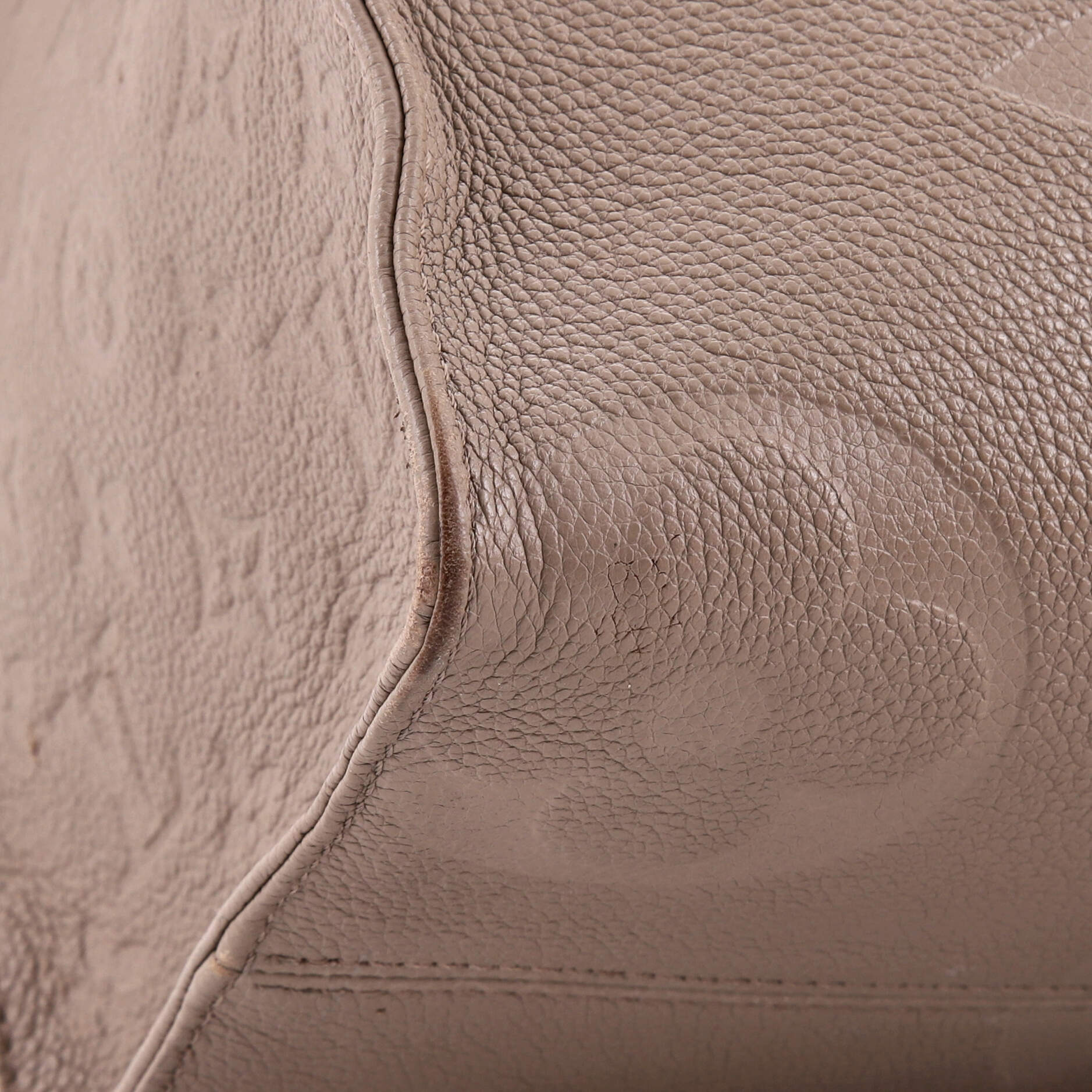 OnTheGo Tote Monogram Empreinte Giant MM - Image 7