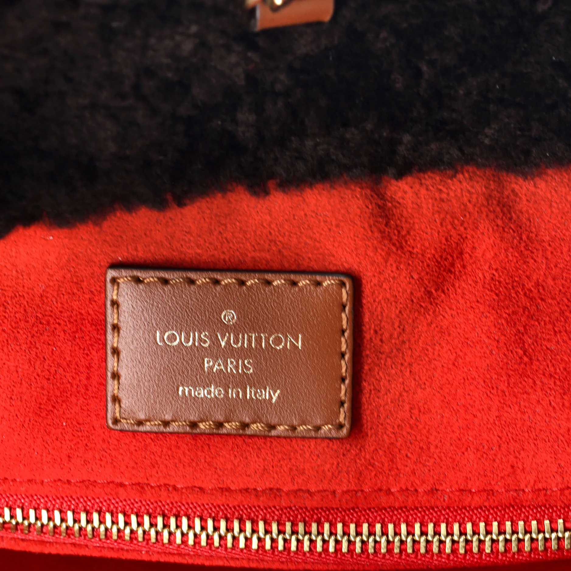 OnTheGo Tote Monogram Giant Teddy Fleece GM - Image 6