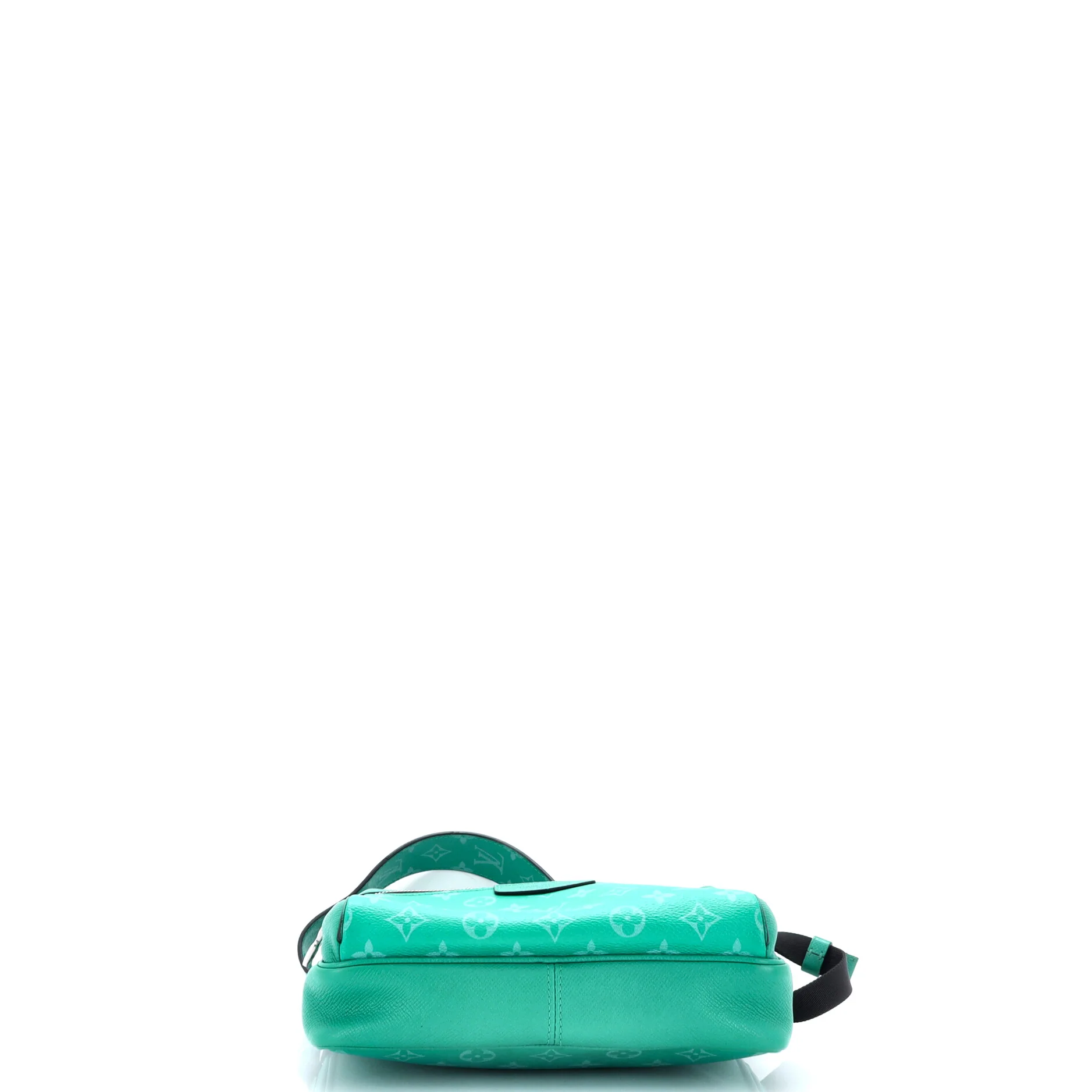 Outdoor Messenger Bag Monogram Taigarama - Image 4