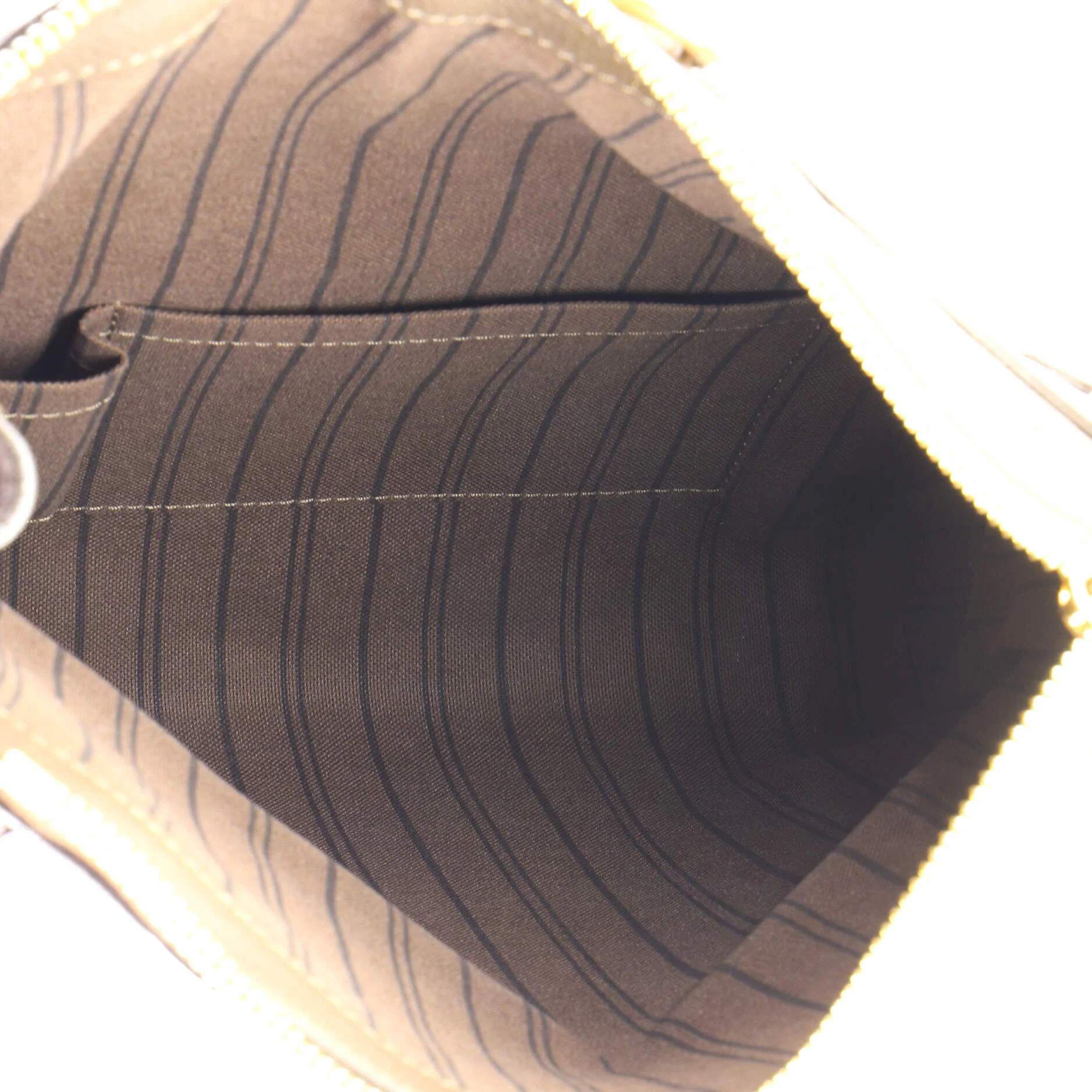 Petillante Clutch Monogram Empreinte Leather - Image 5