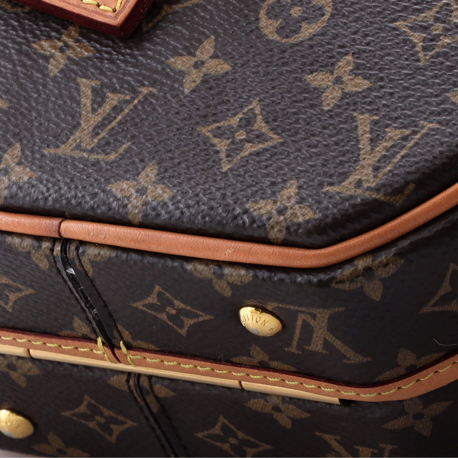 Petite Boite Chapeau Bag Monogram Canvas - Image 6