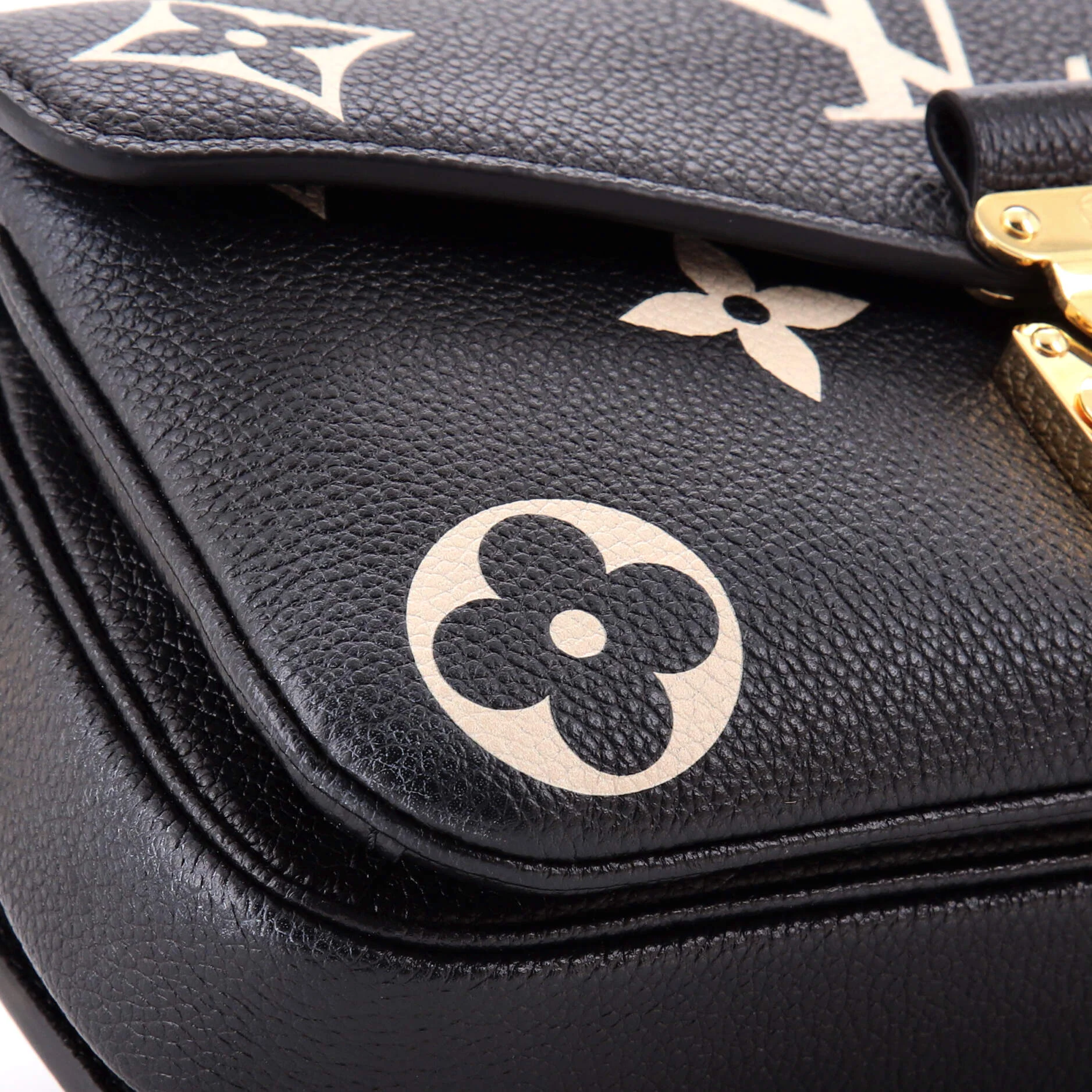 Pochette Metis Bicolor Monogram Empreinte Giant East West - Image 7
