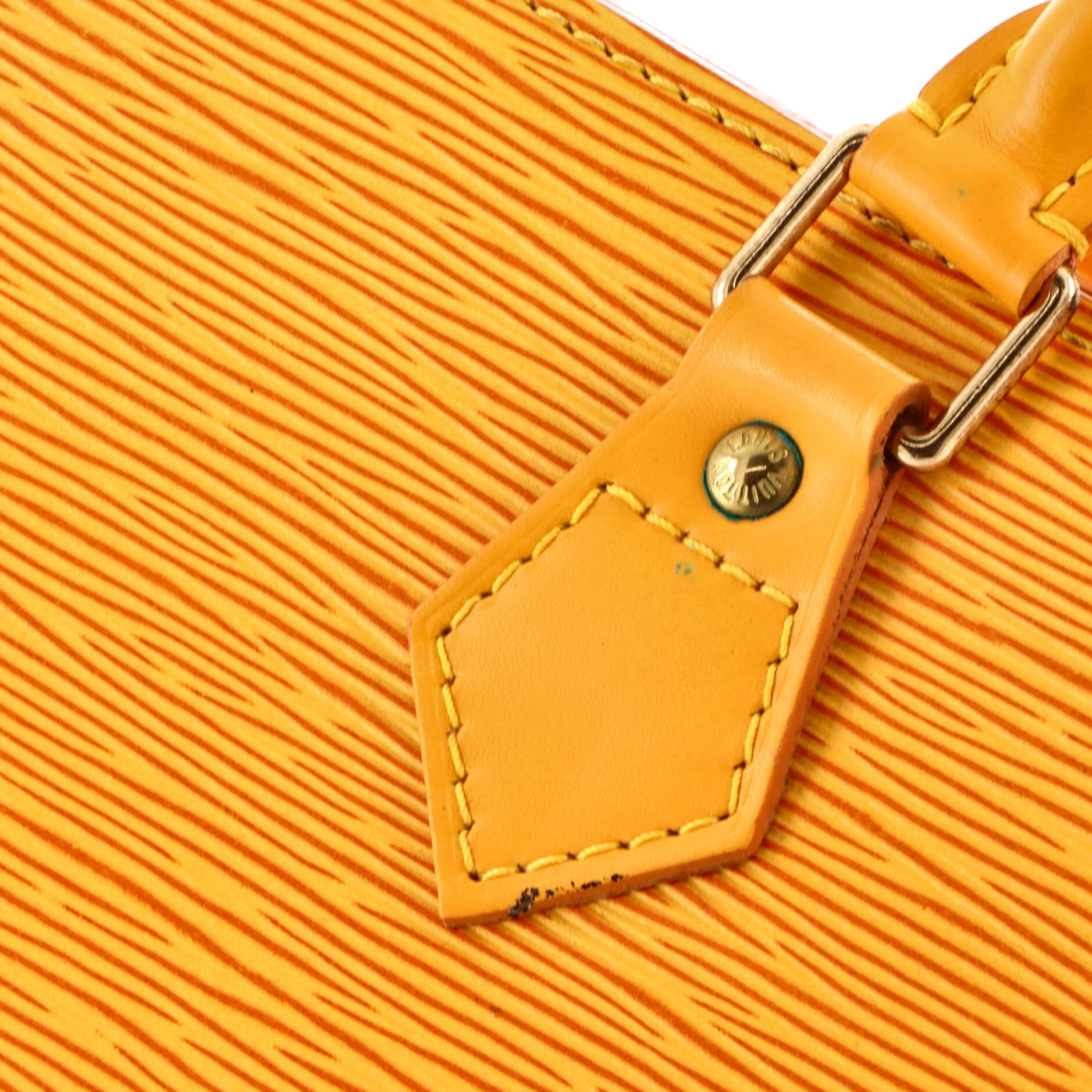 Sac Triangle Handbag Epi Leather - Image 6