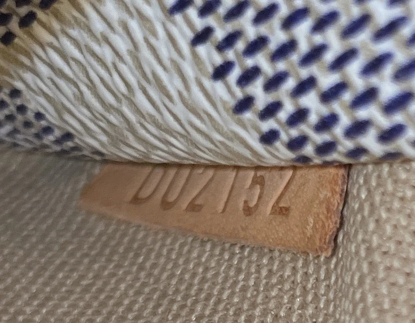 Totally Handbag Damier PM - Image 8