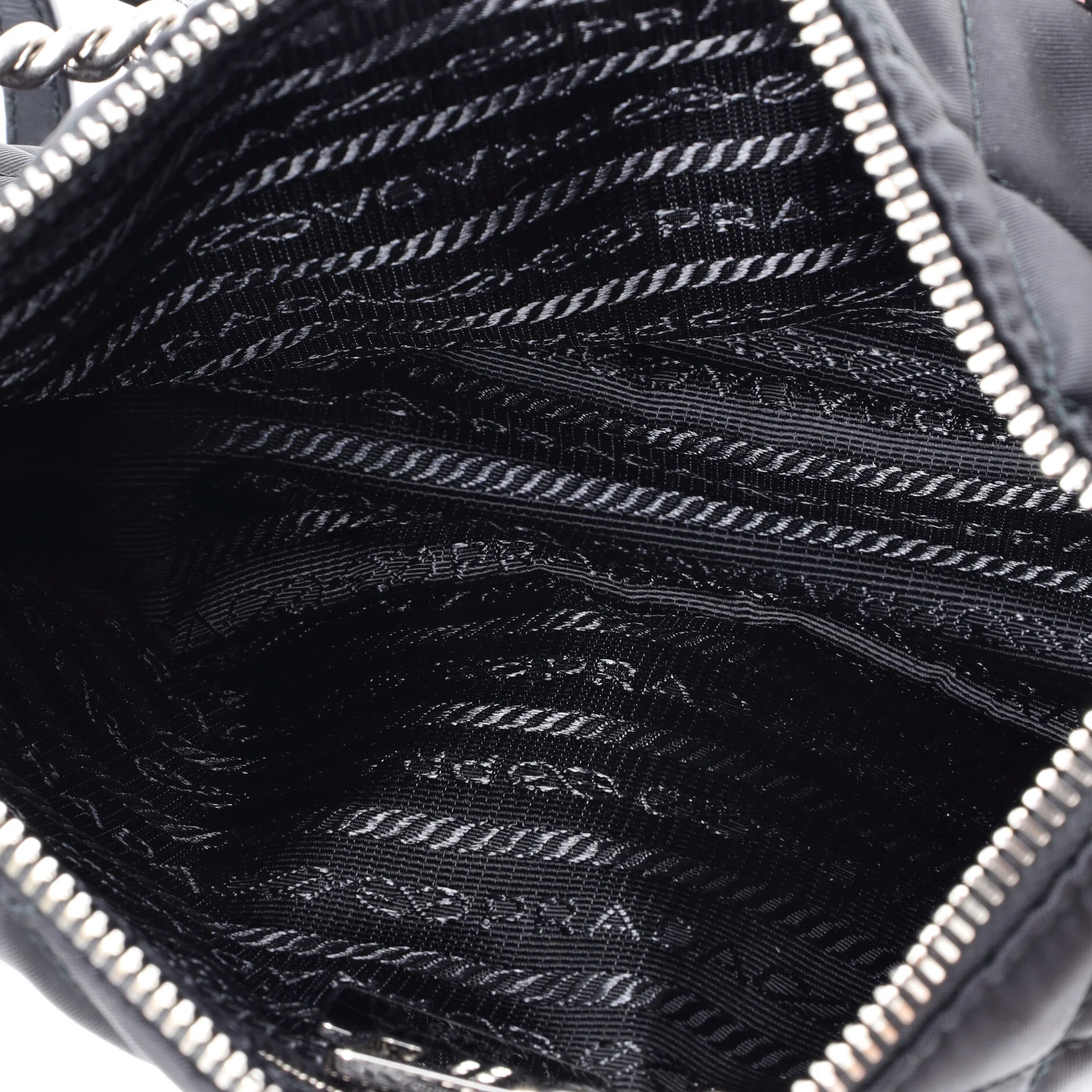 Chain Zip Shoulder Bag Quilted Tessuto Small - Image 5