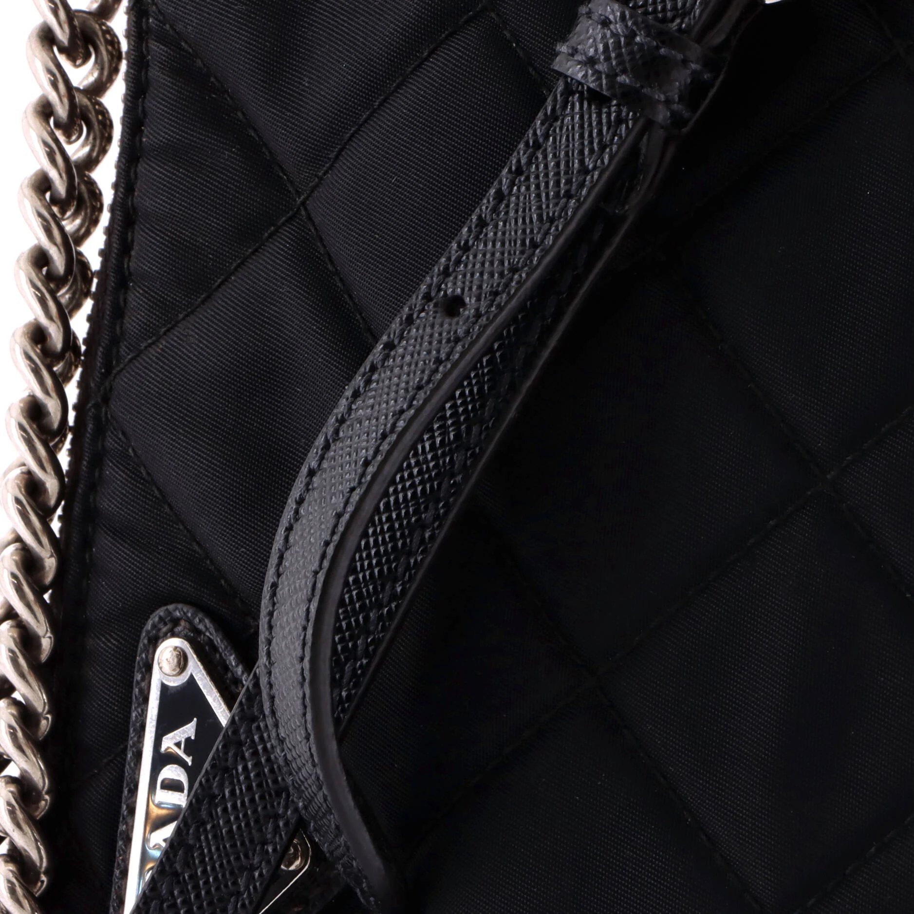 Chain Zip Shoulder Bag Quilted Tessuto Small - Image 7