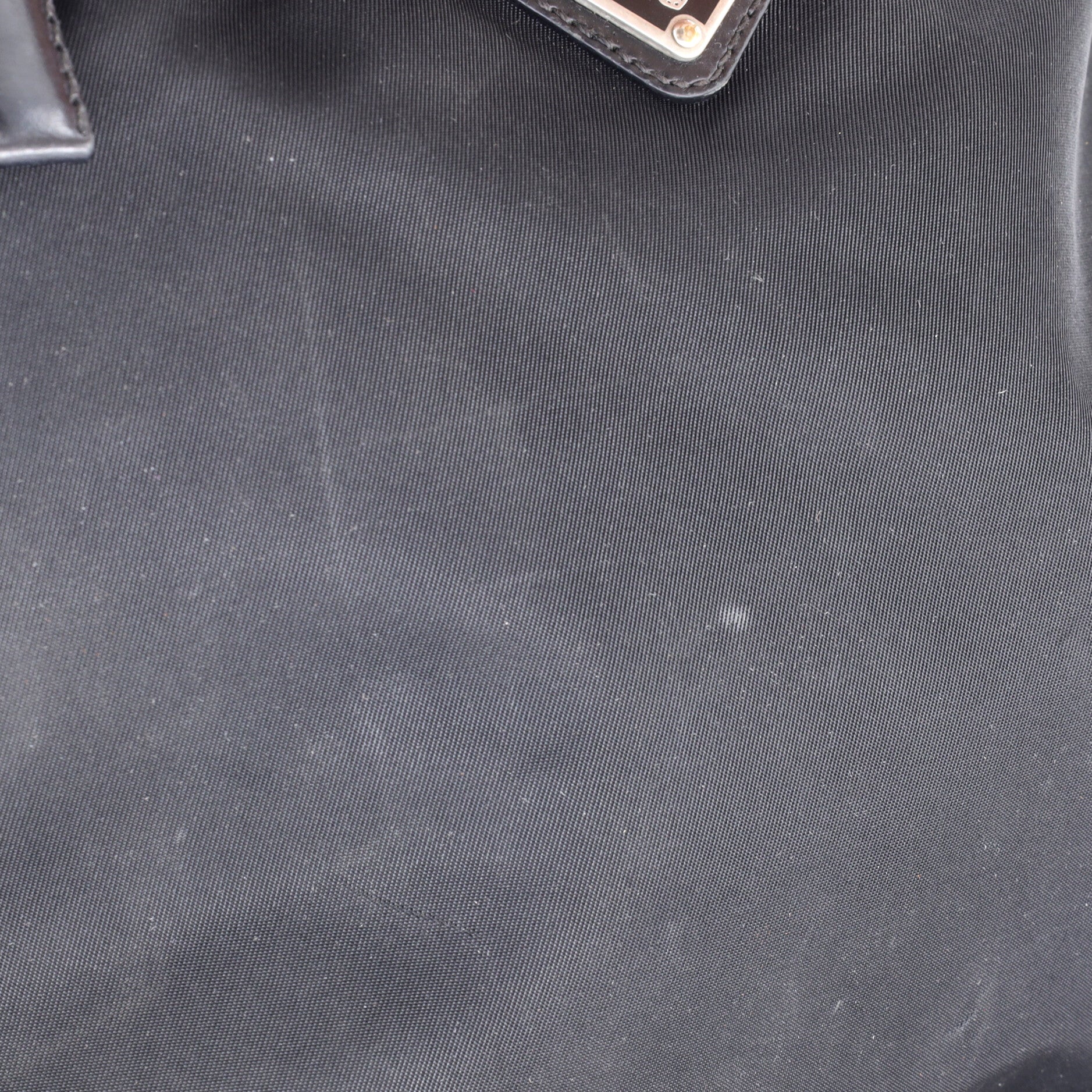Front Pocket Messenger Bag Tessuto Medium - Image 6