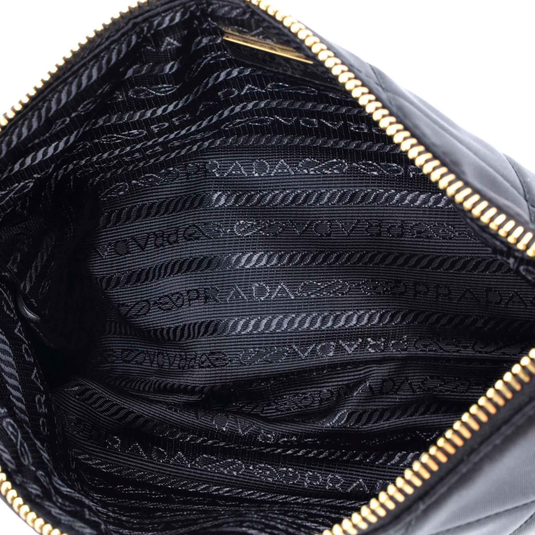 Re-Edition Chain Zip Pouch Quilted Re-Nylon - Image 5
