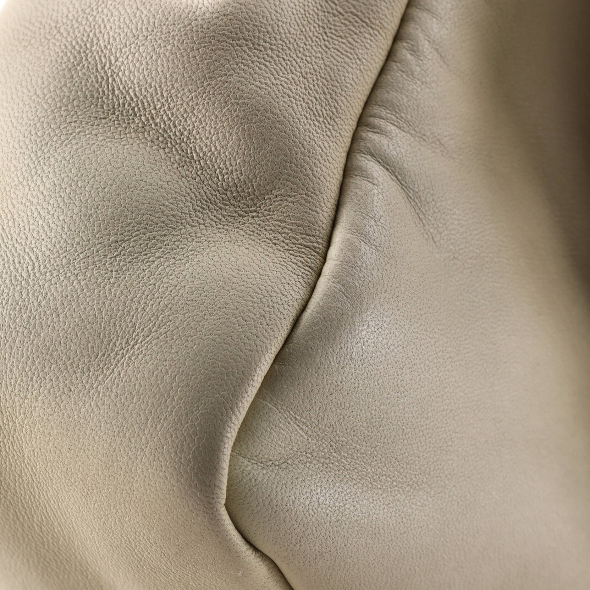 Calypso Flap Bag Leather Medium - Image 6