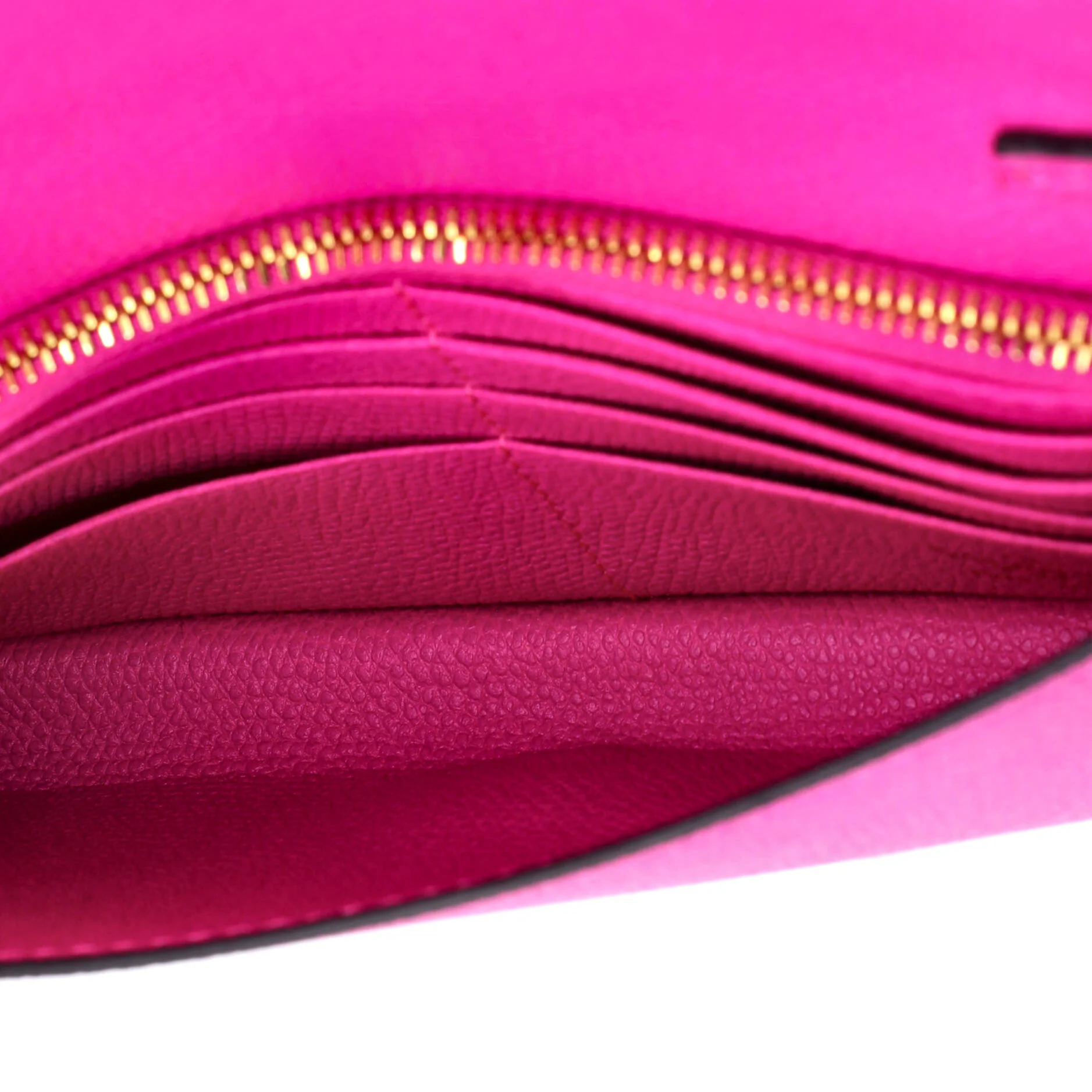 VLogo Signature Wallet on Chain Leather - Image 5