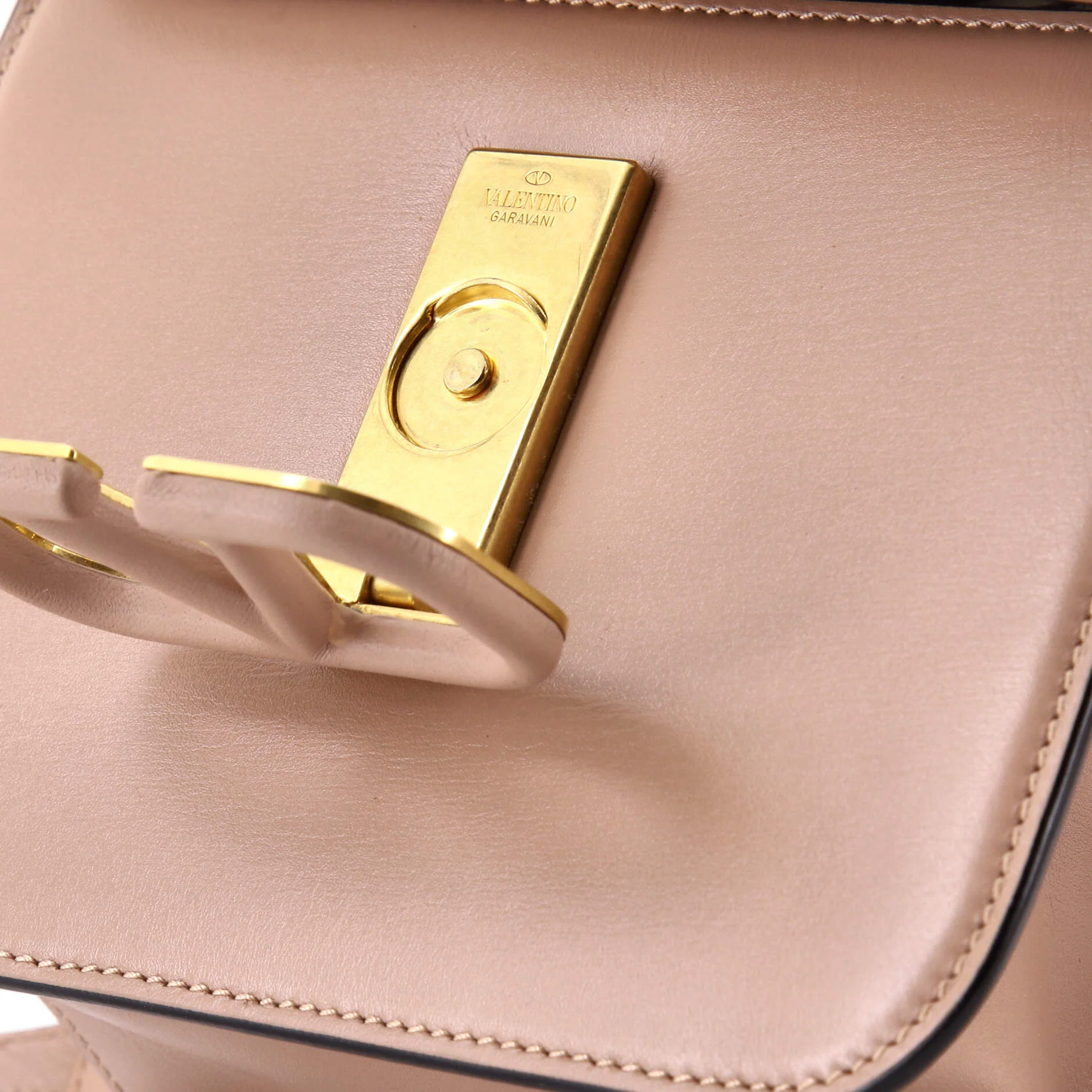 VSling Shoulder Bag Leather Small - Image 8