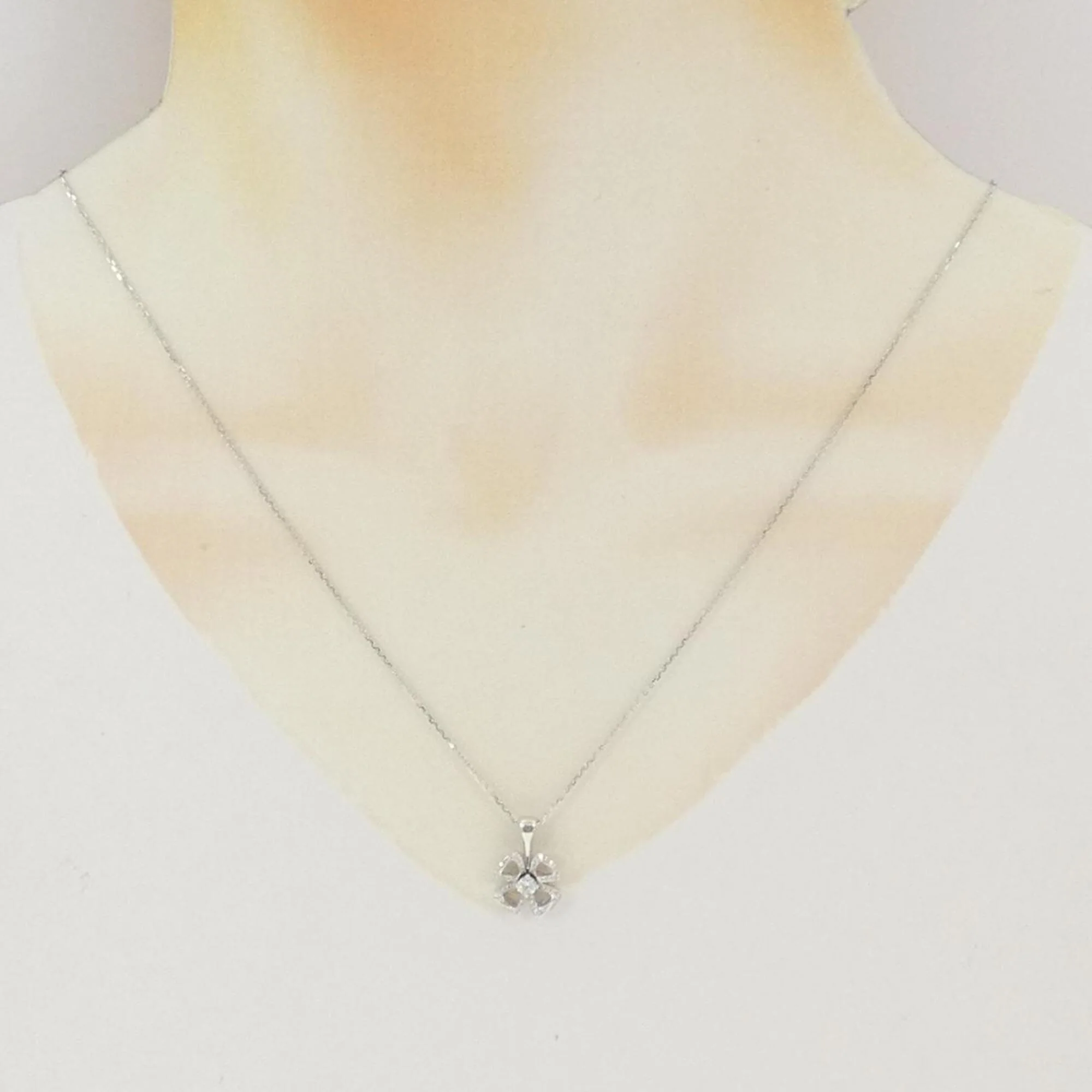 Fiorever Pendant Necklace 18K White Gold - Image 6