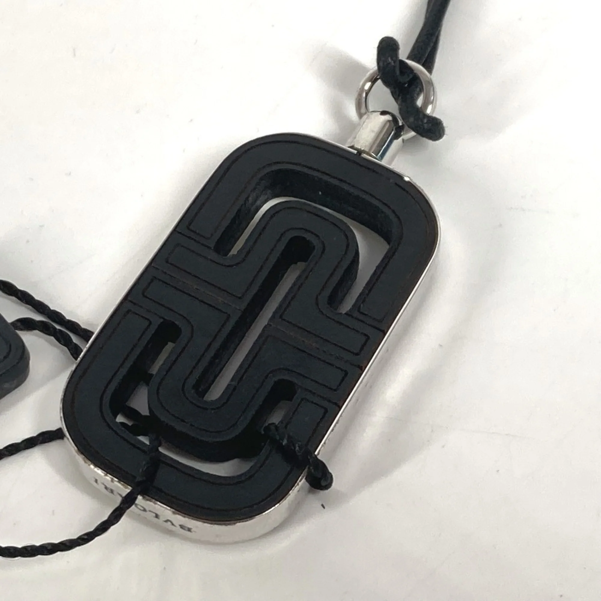 Parentesi Pendant Necklace Leather - Image 4