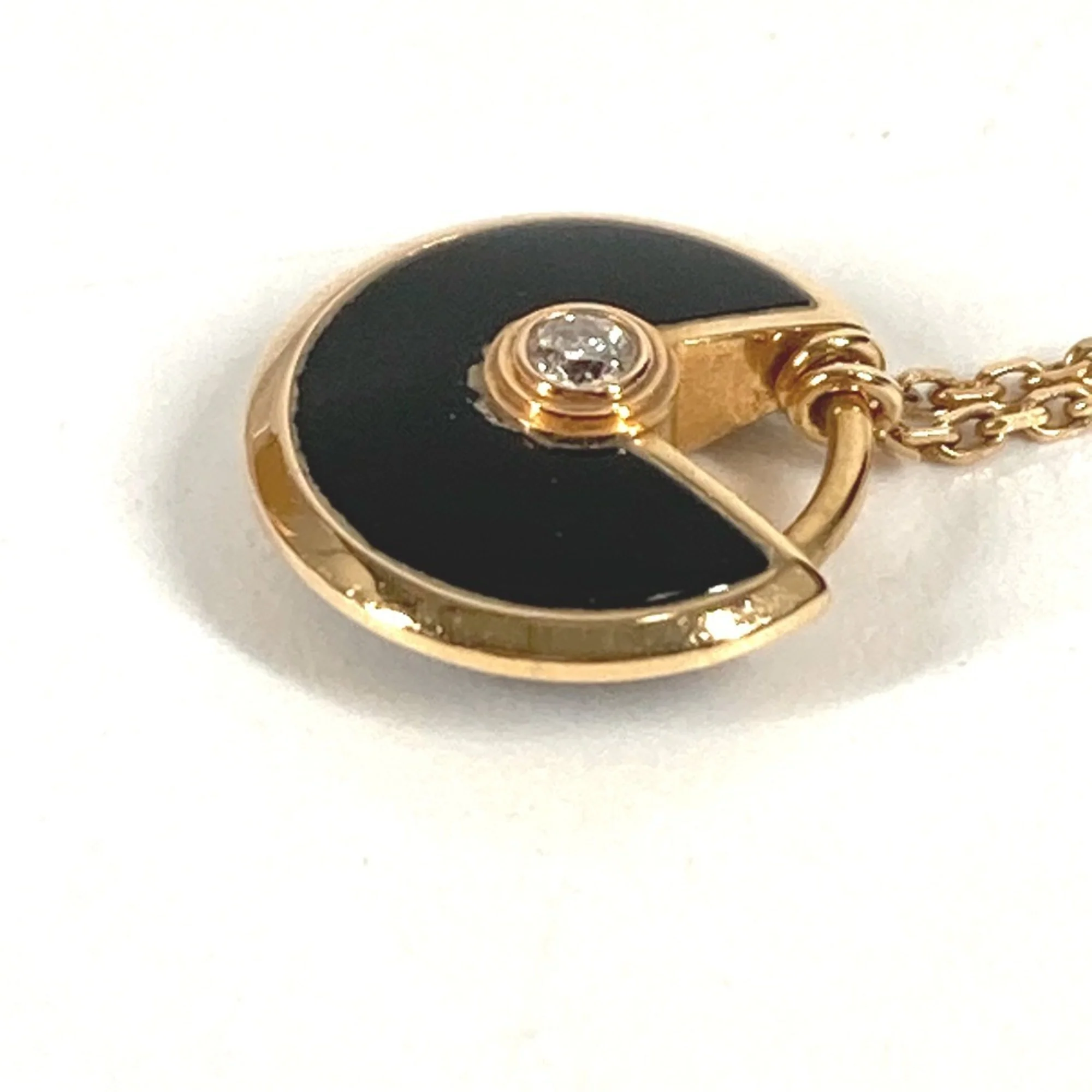 Amulette de Pendant Necklace 18K Yellow Gold with Diamond - Image 3