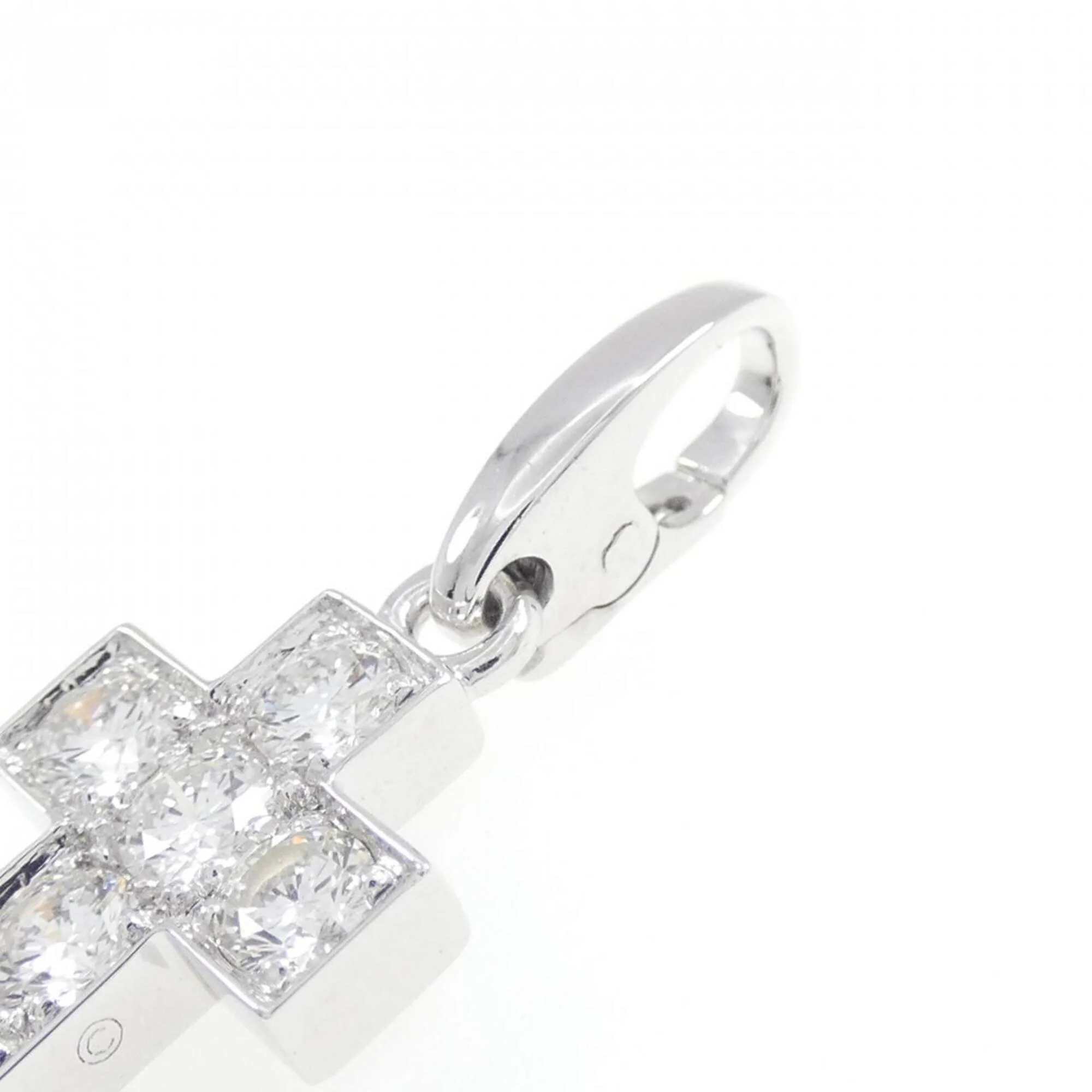 Cross Pendant Necklace 18K White Gold and Diamond Medium - Image 3